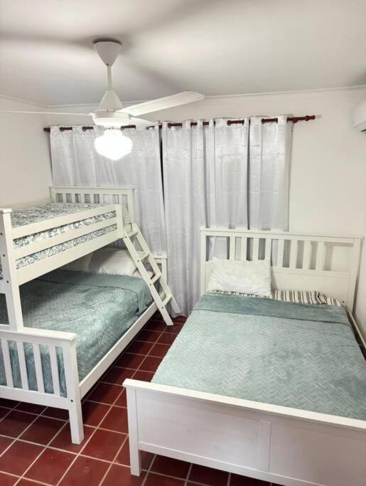 Tropical Princess White Sand