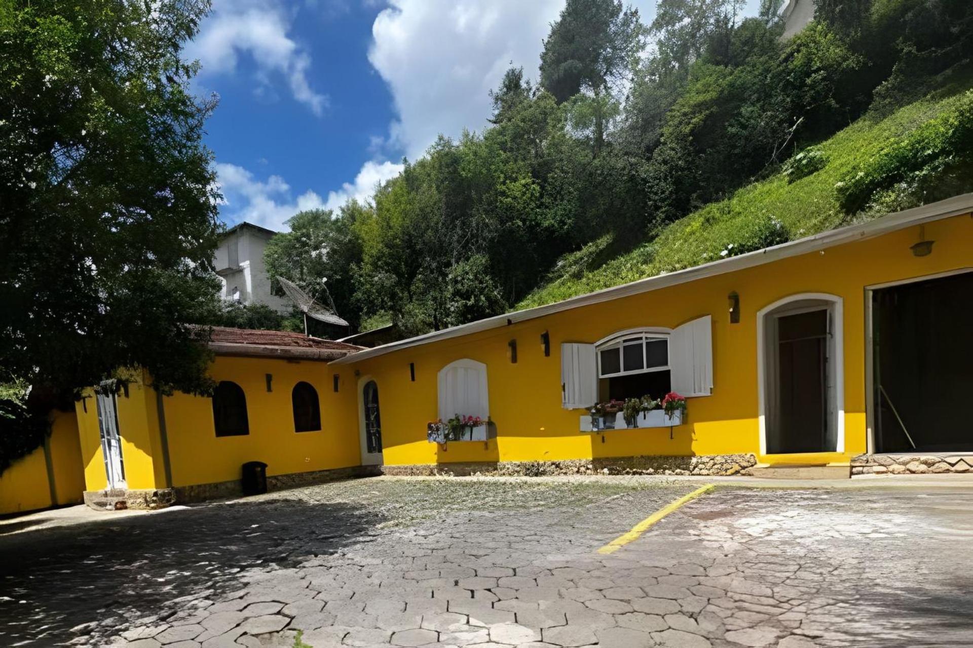 Pousada Casinha Amarela - Campos do Jordão