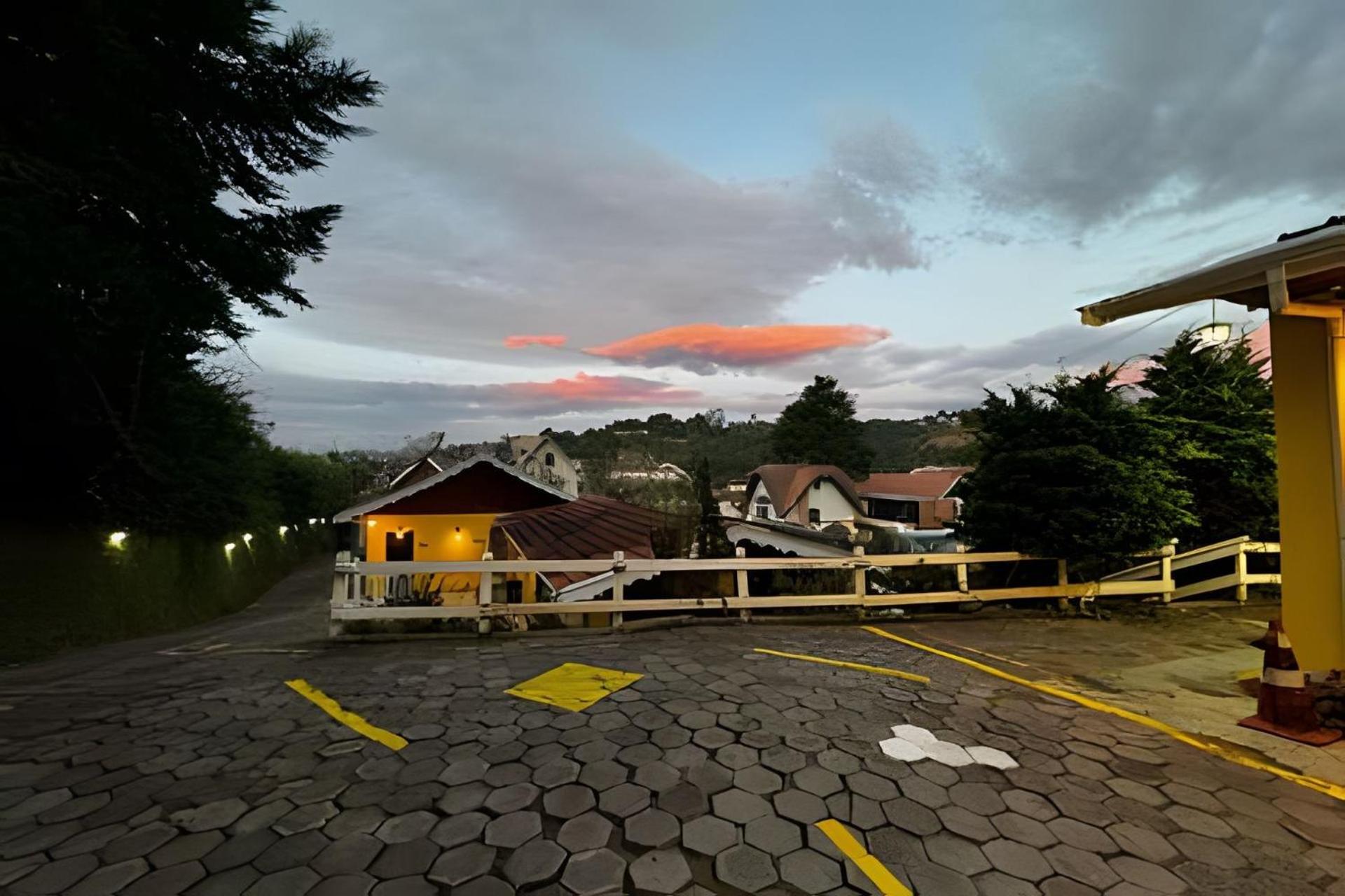 Pousada Casinha Amarela - Campos do Jordão