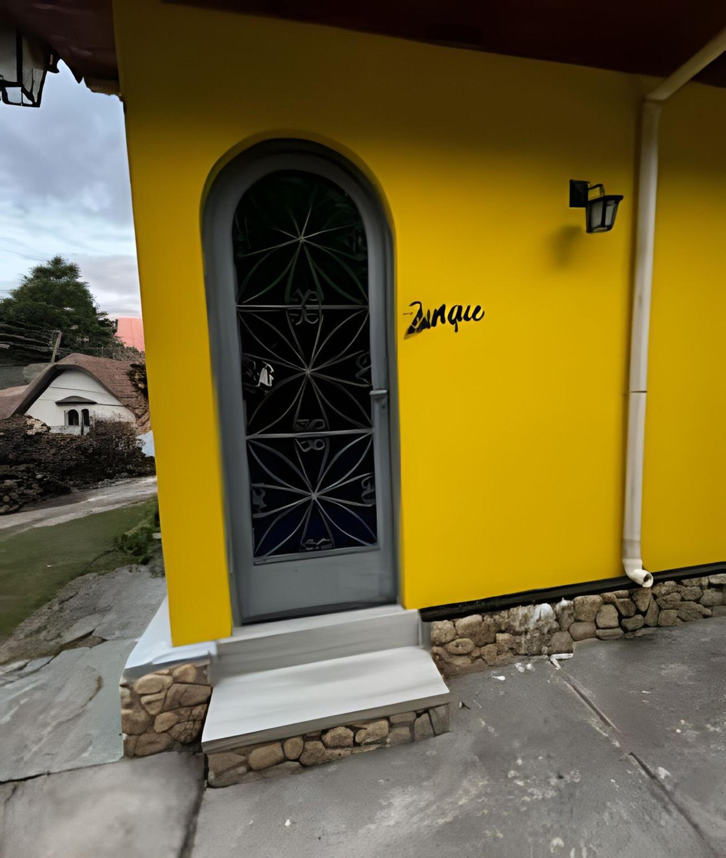 Pousada Casinha Amarela - Campos do Jordão