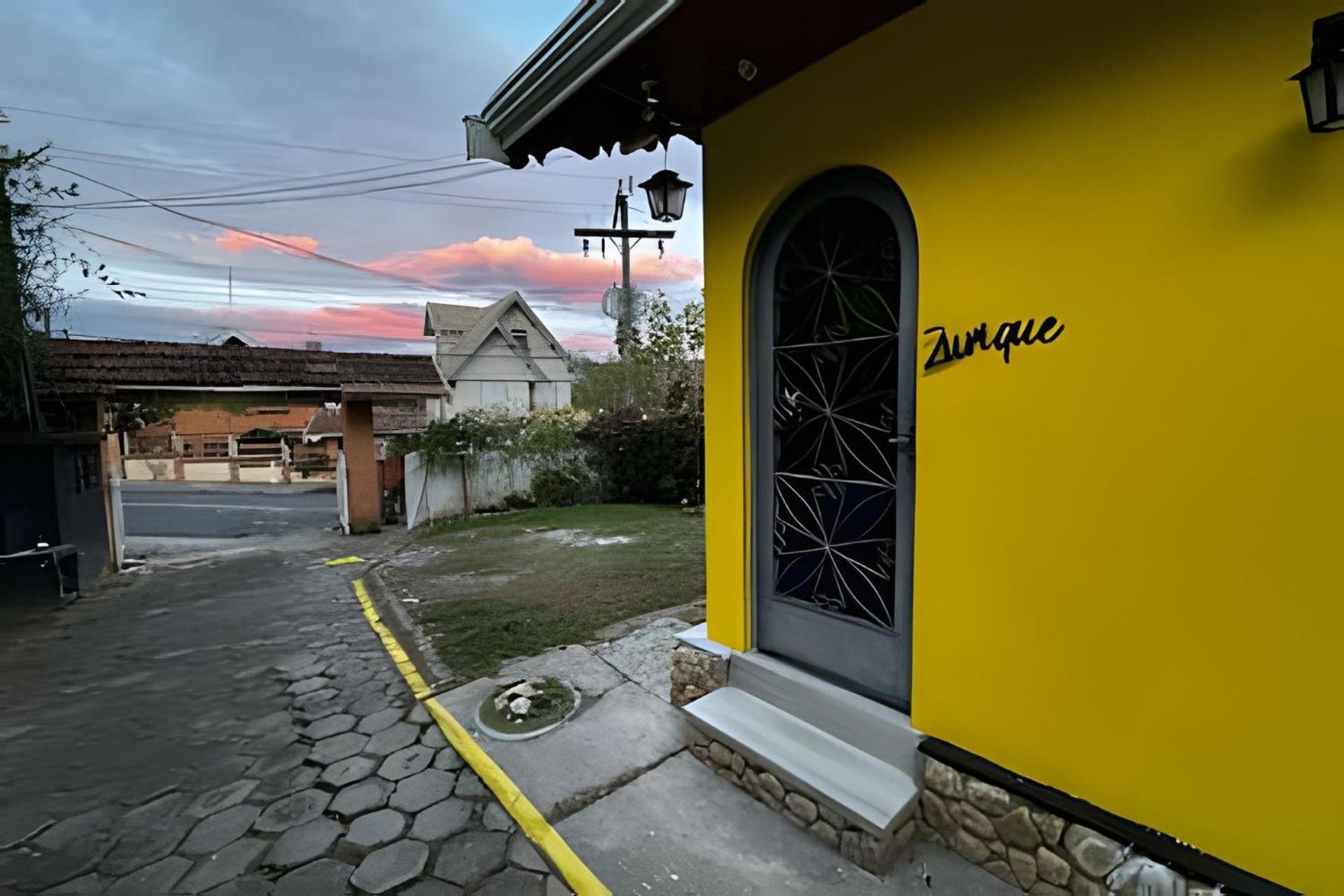 Pousada Casinha Amarela - Campos do Jordão
