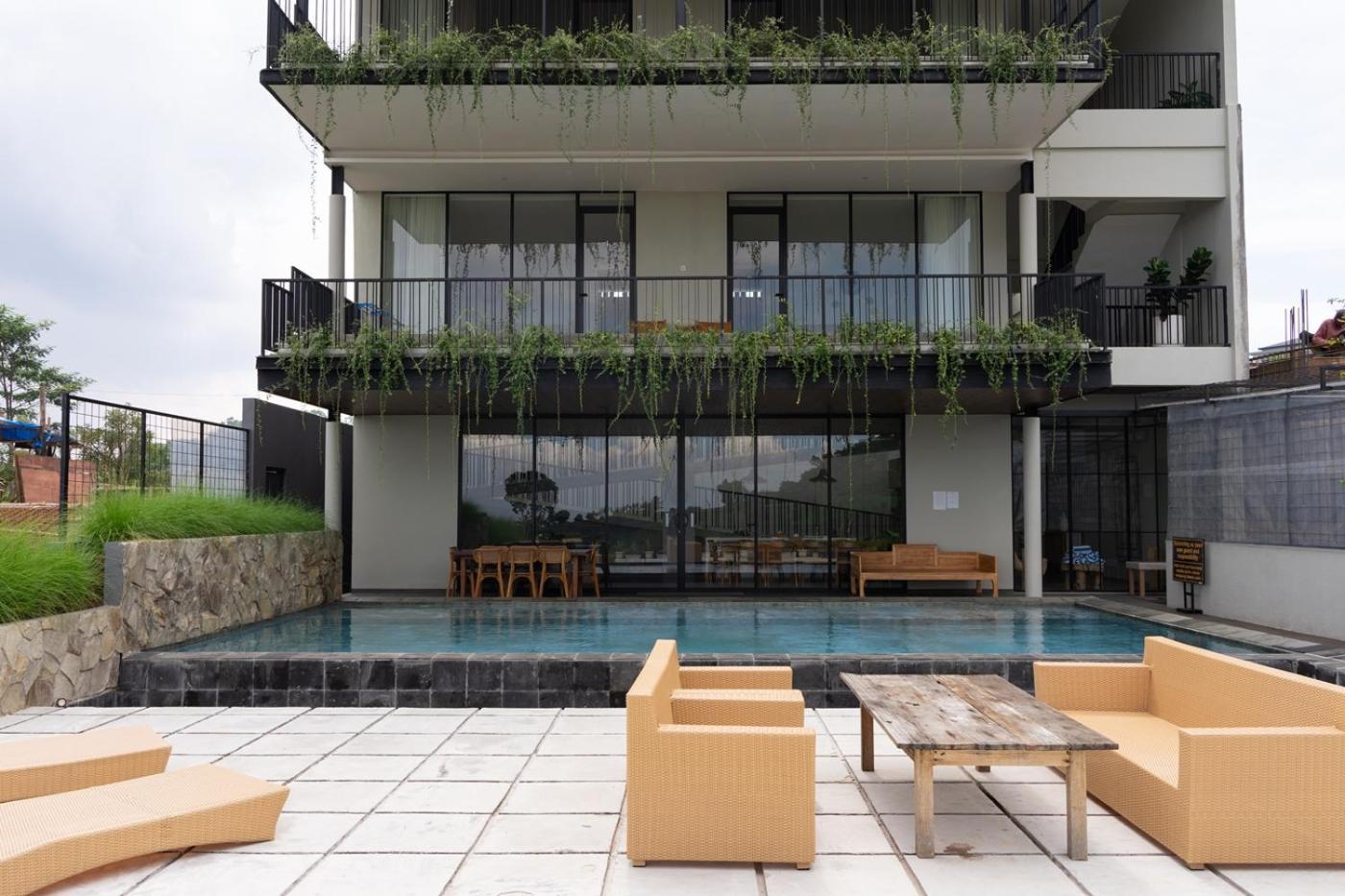 Green Hill Mountain City View Villa 8 Bedrooms With a Private Heated Swimming Pool and a Karaoke Room view 2