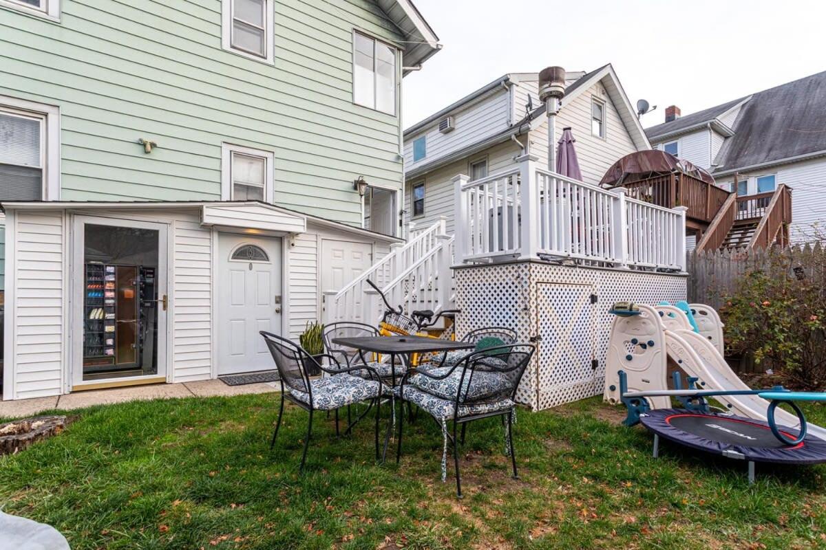 Modern 3BR Apartment Downtown HarborPt I-95 Train view 5