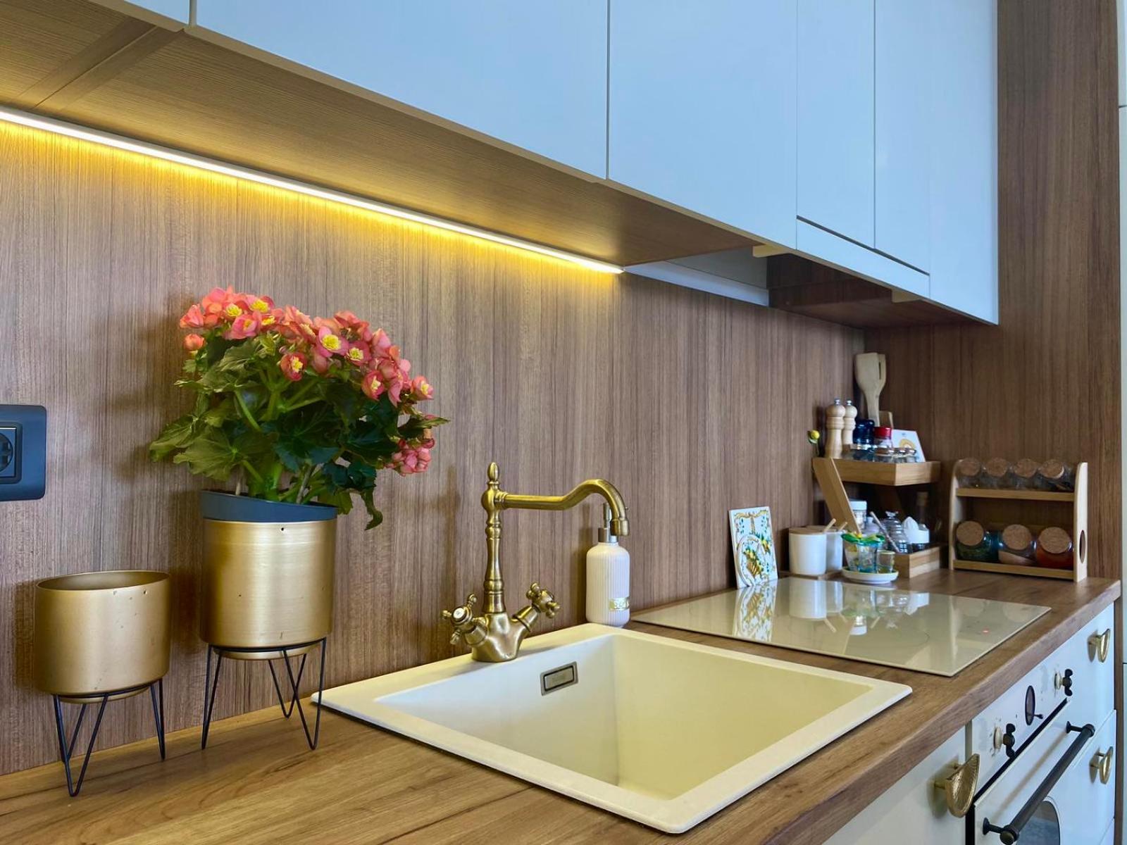 Sunset Penthouse Elia Residence