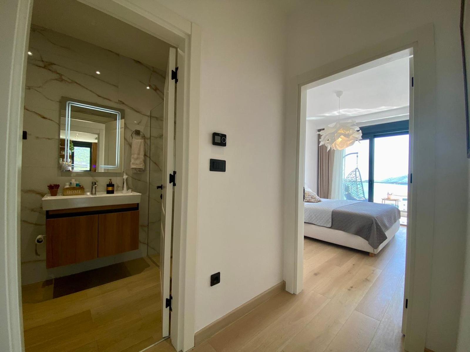 Sunset Penthouse Elia Residence