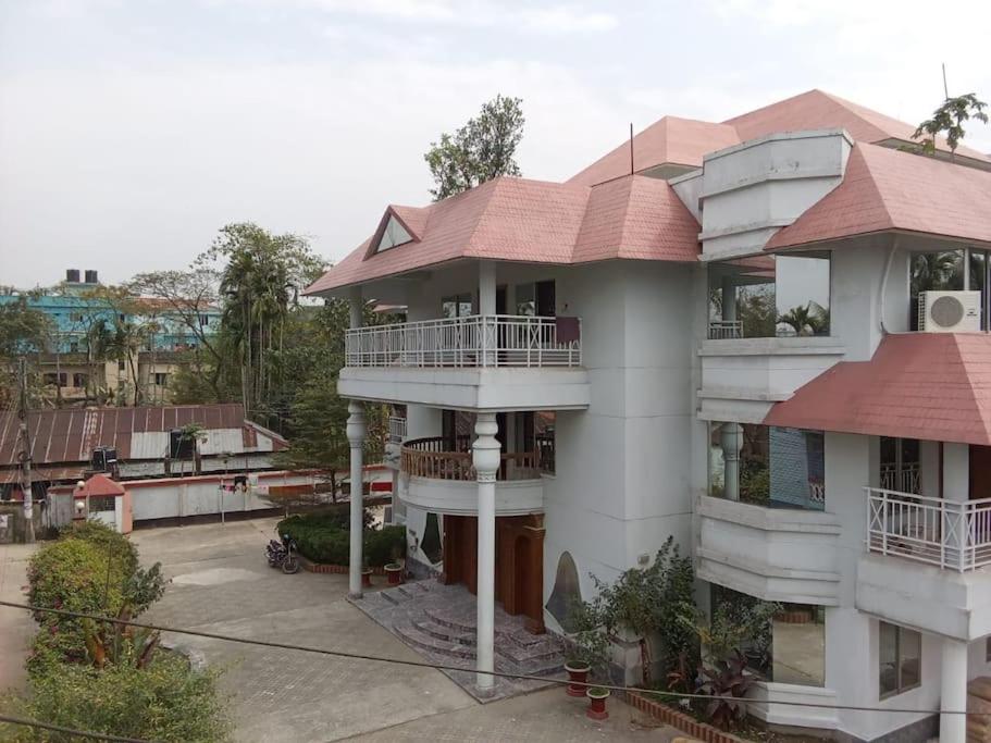 Subhani Aysha Palace Luxury Apartment Sylhet