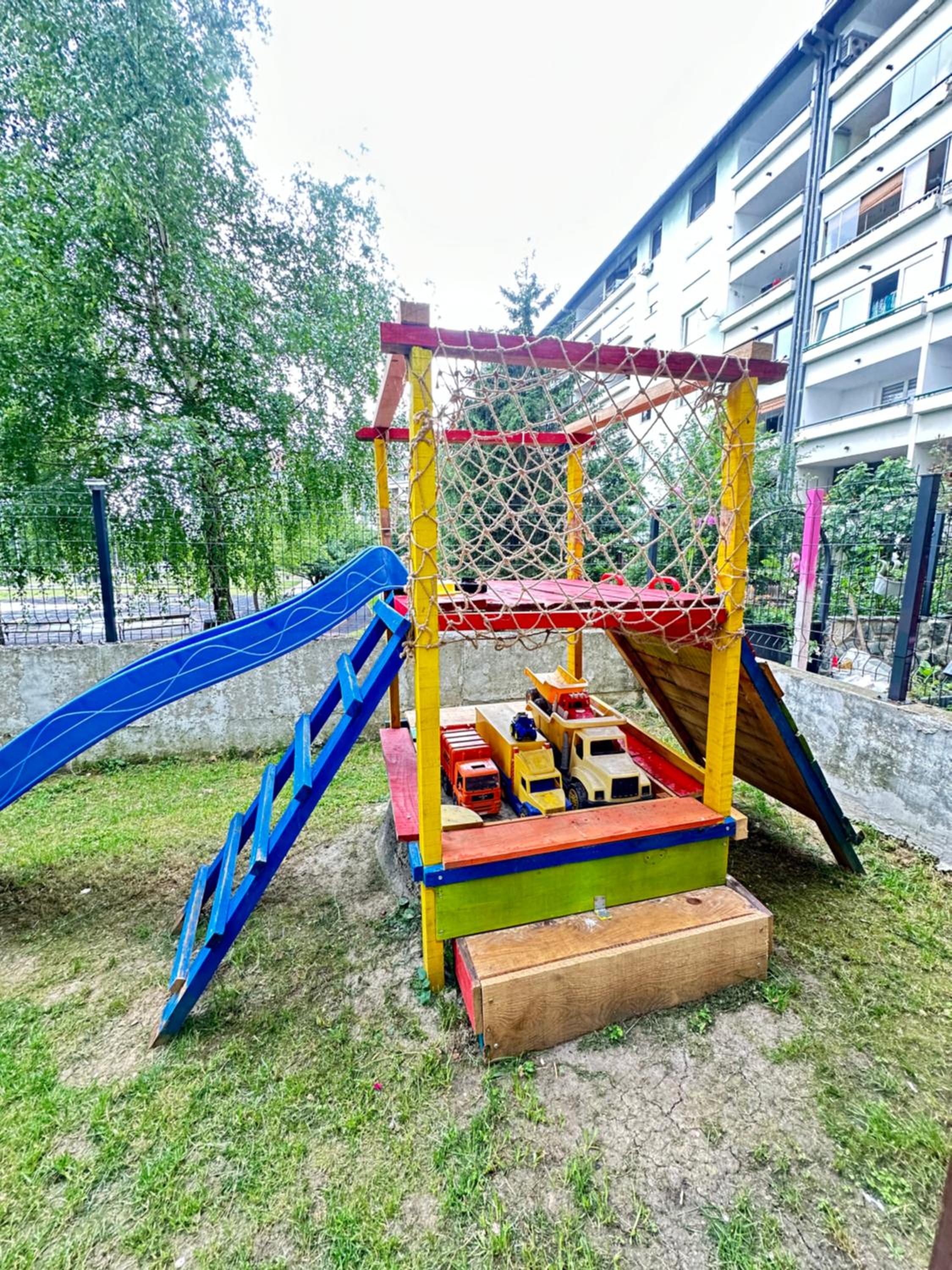 Apartment Dedic with Garden