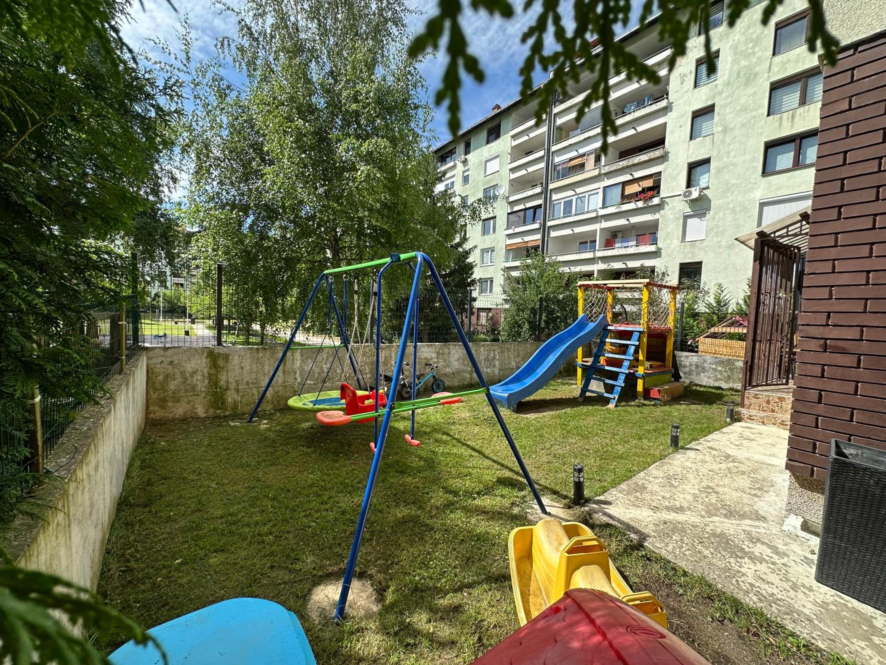Apartment Dedic with Garden