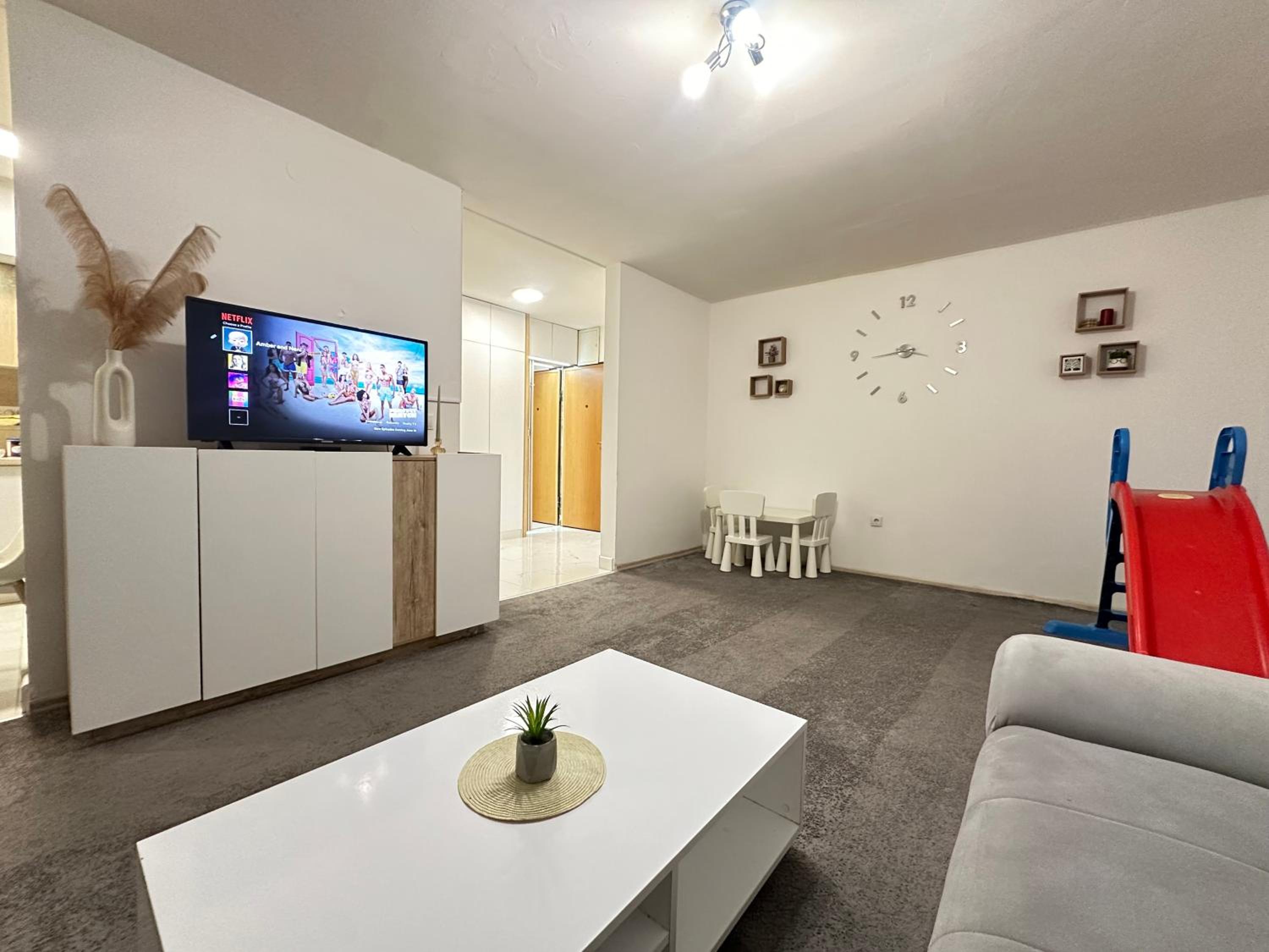 Apartment Dedic with Garden
