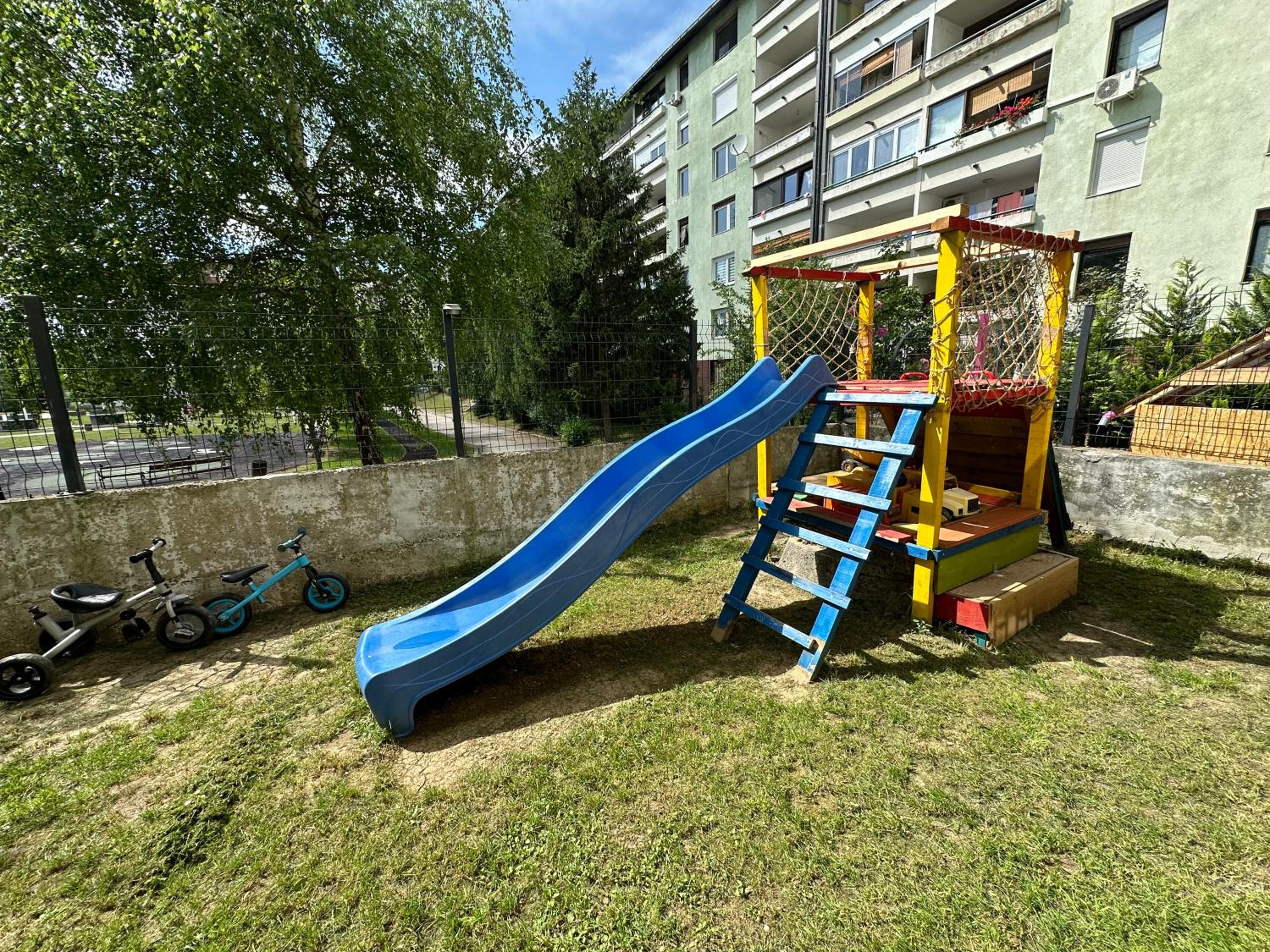 Apartment Dedic with Garden