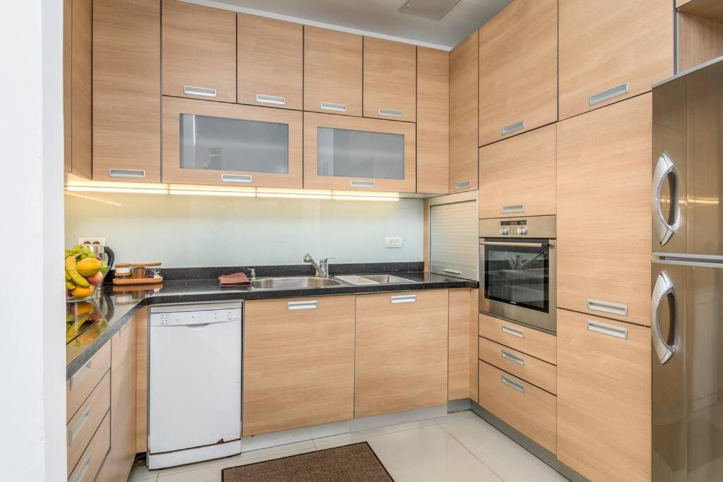 Seafront 3Bedrooms Duplex with POOL view 4