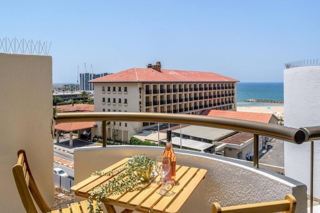 Seafront 3Bedrooms Duplex with POOL view 5
