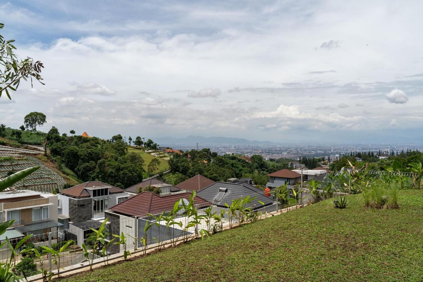 Jaden Hill Mountain City View Villa 8 Bedrooms With a Private Heated Swimming Pool and a Movie Room view 5