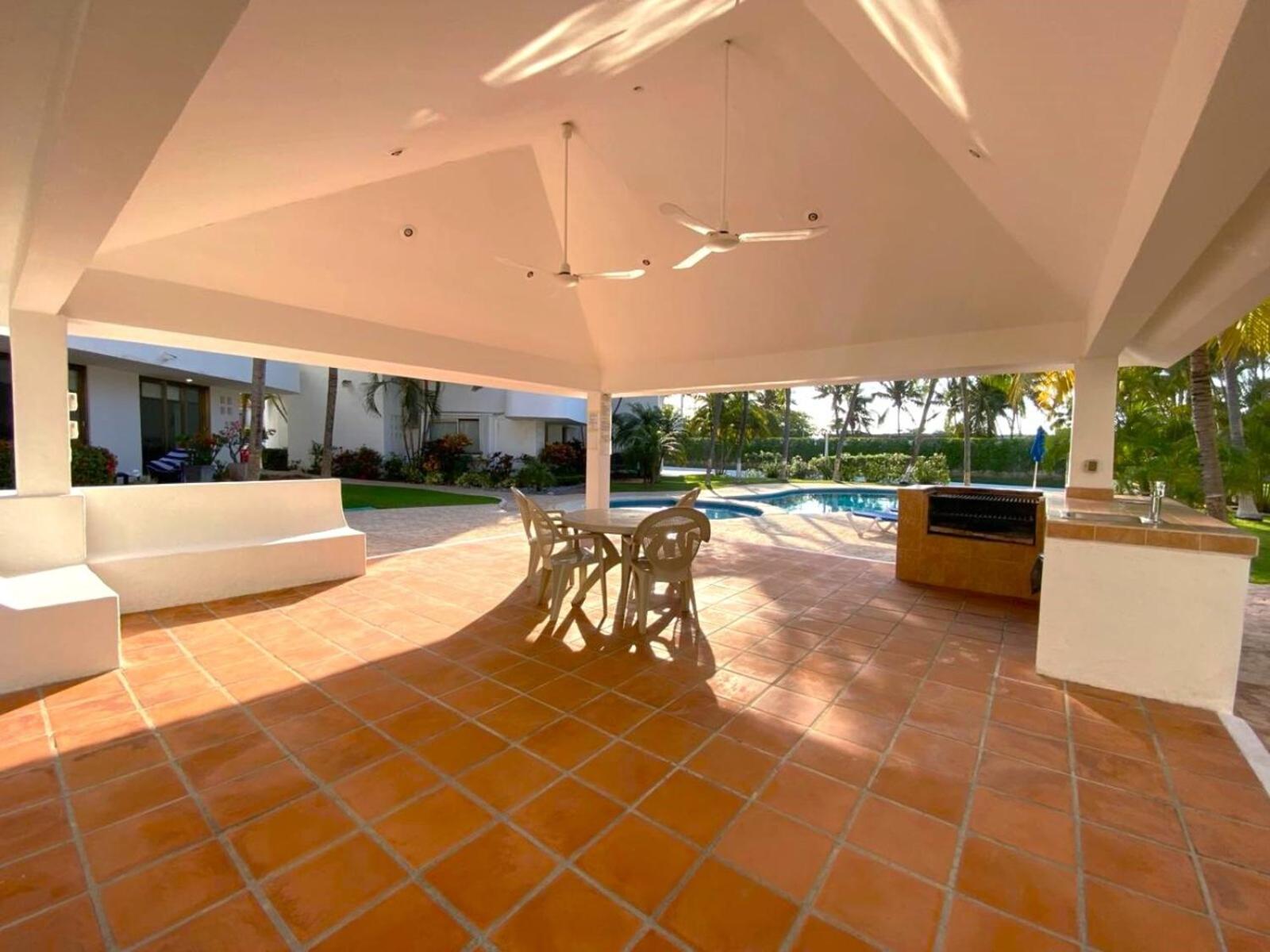 Villa Ángeles - Elegancia en la Zona Hotelera