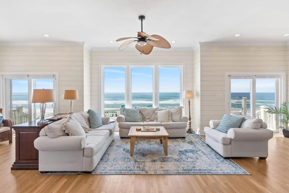 Topsail Treasure's - Oceanfront Luxury Spa Pool view 3