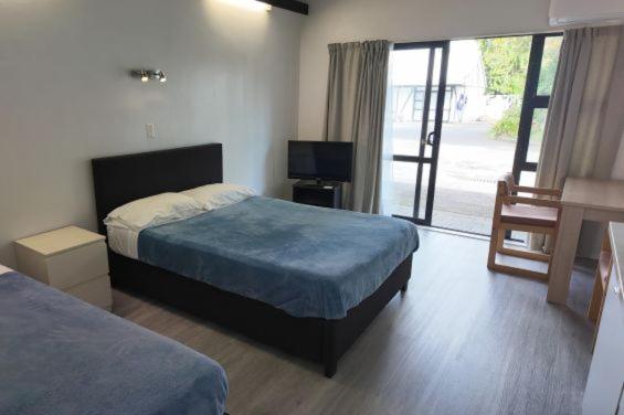 Knightsbridge Motor Lodge view 4