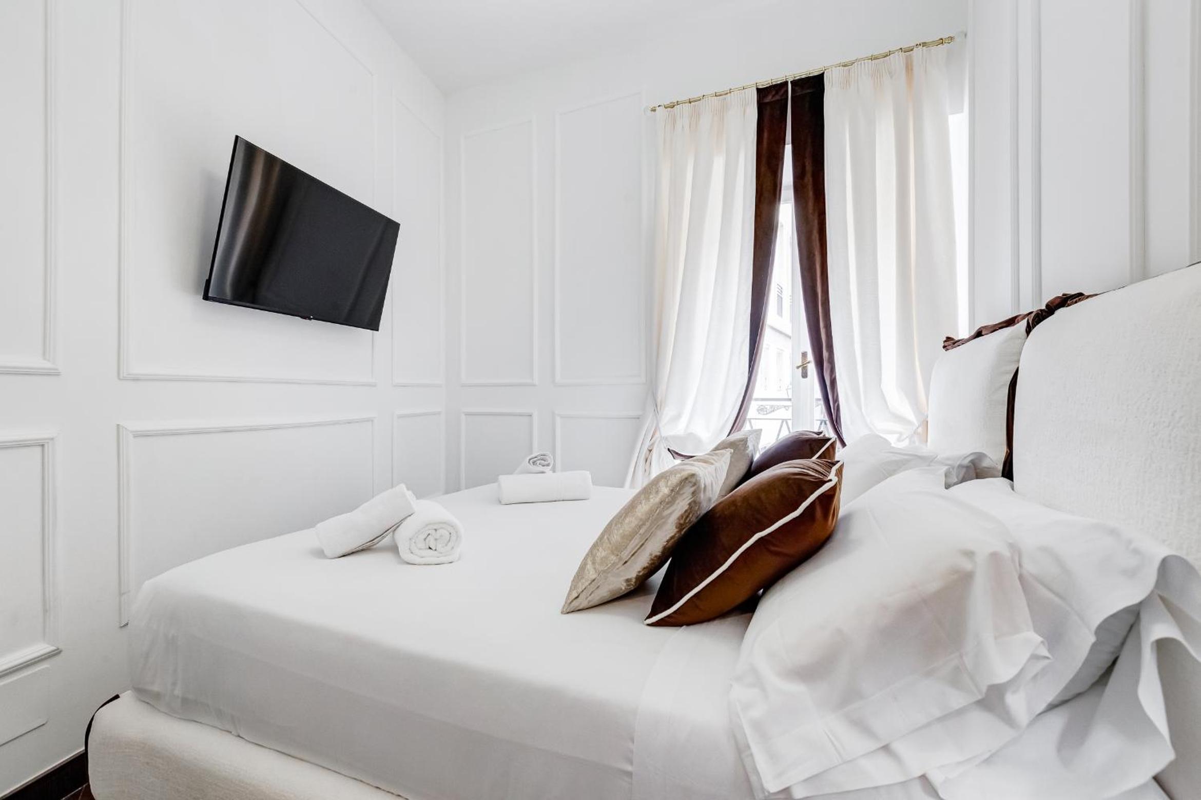 NEXT TO SPANISH SQUARE - RomeDreamHome