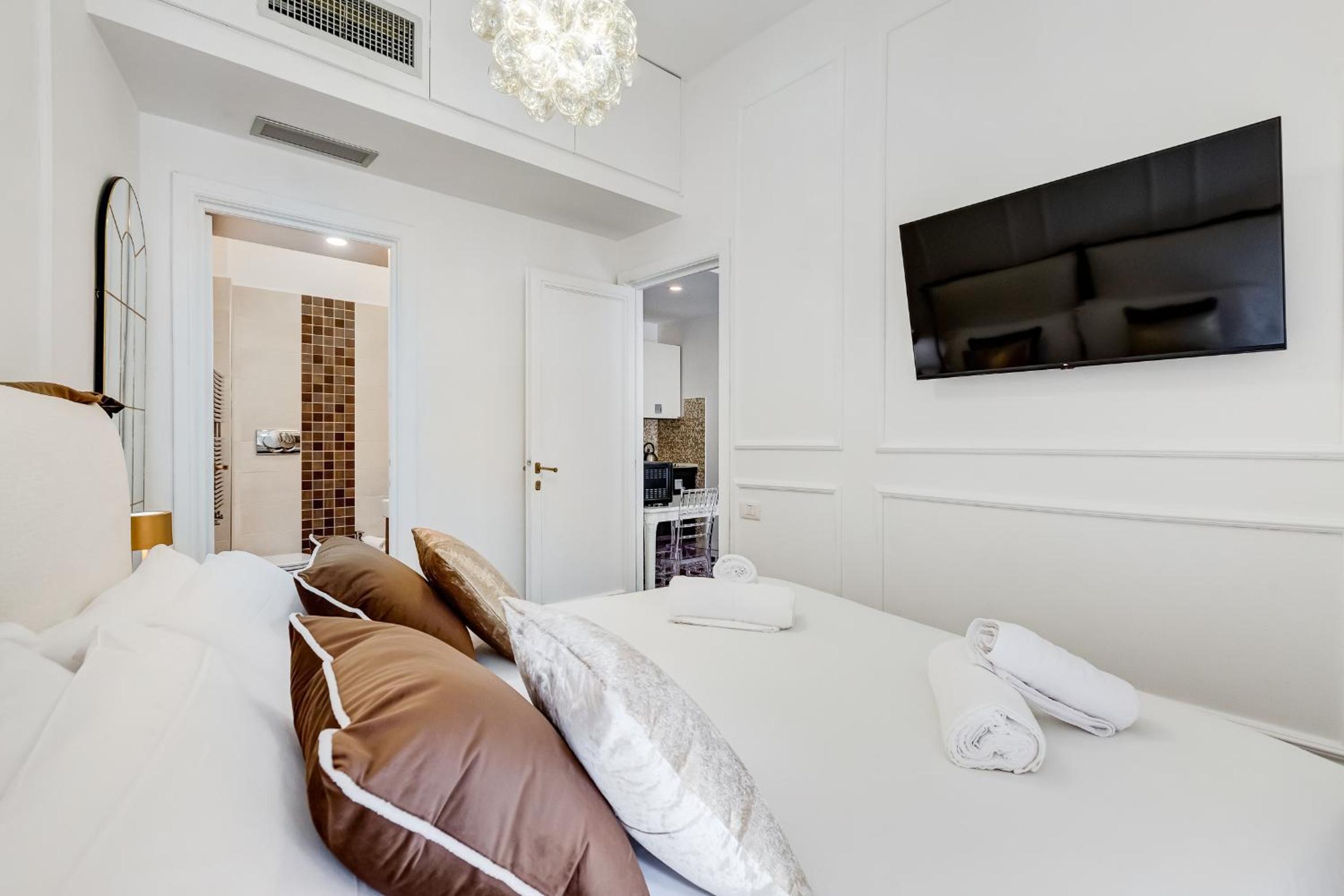 NEXT TO SPANISH SQUARE - RomeDreamHome