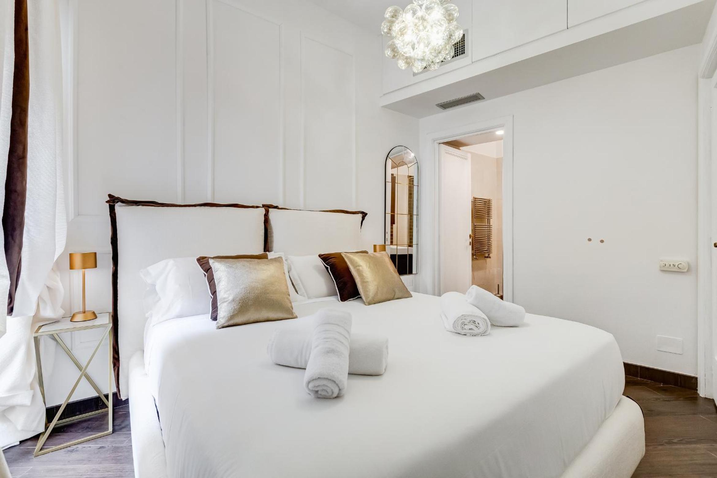 NEXT TO SPANISH SQUARE - RomeDreamHome