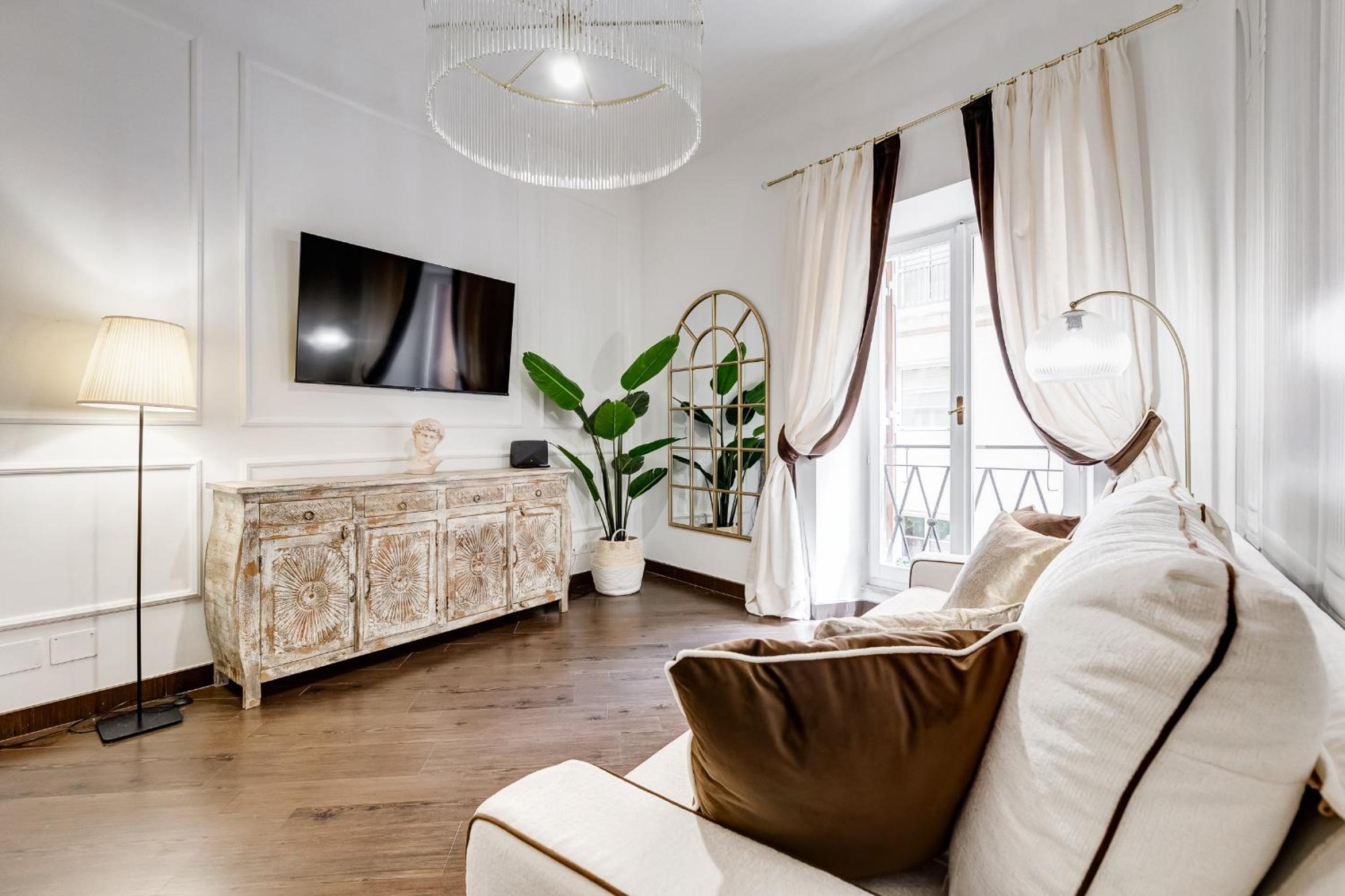 NEXT TO SPANISH SQUARE - RomeDreamHome