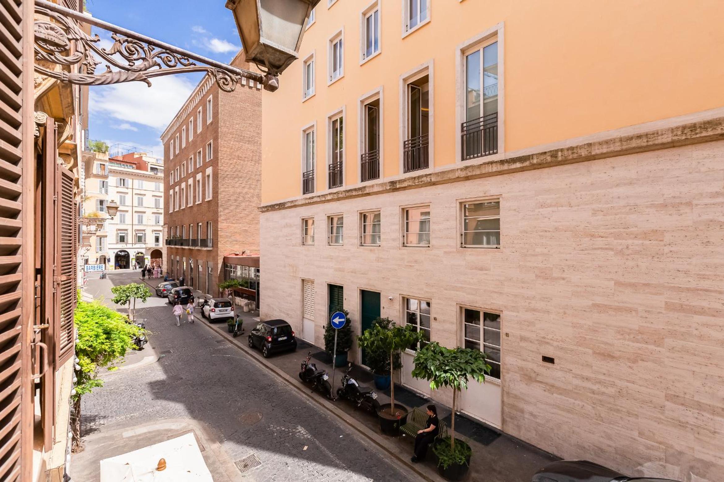 NEXT TO SPANISH SQUARE - RomeDreamHome