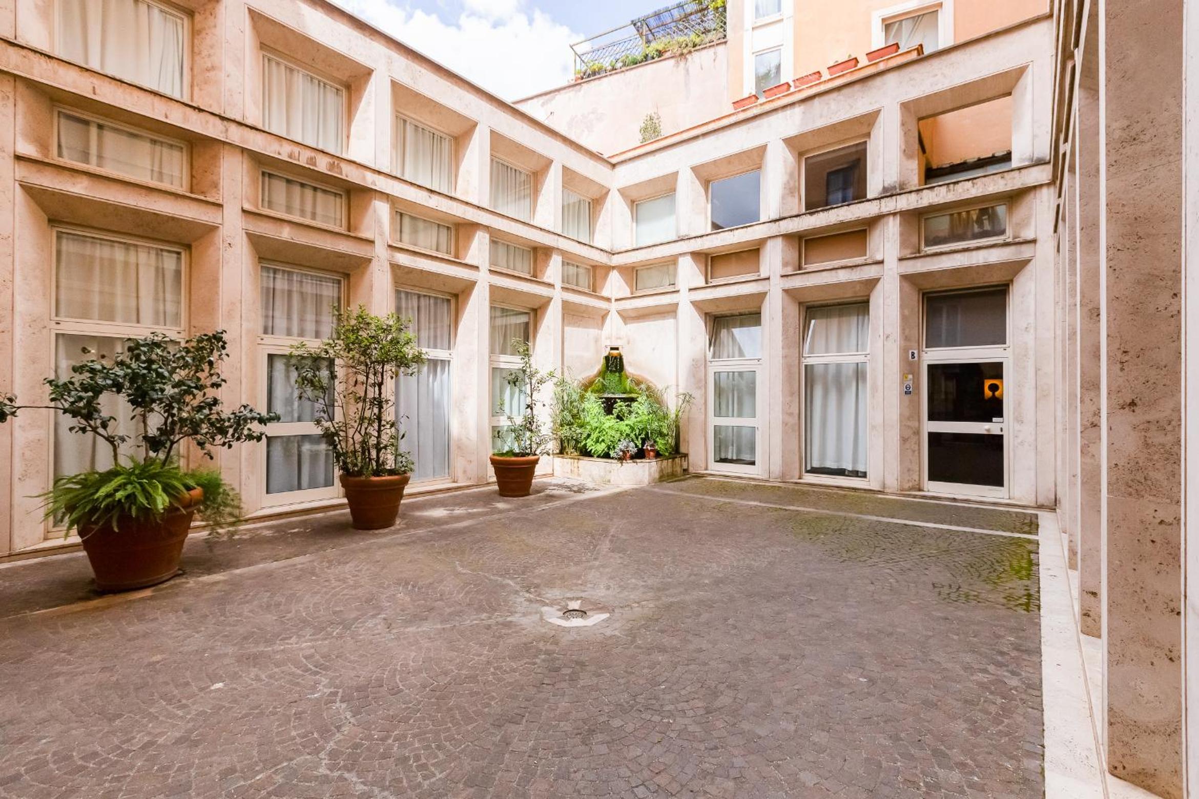 NEXT TO SPANISH SQUARE - RomeDreamHome