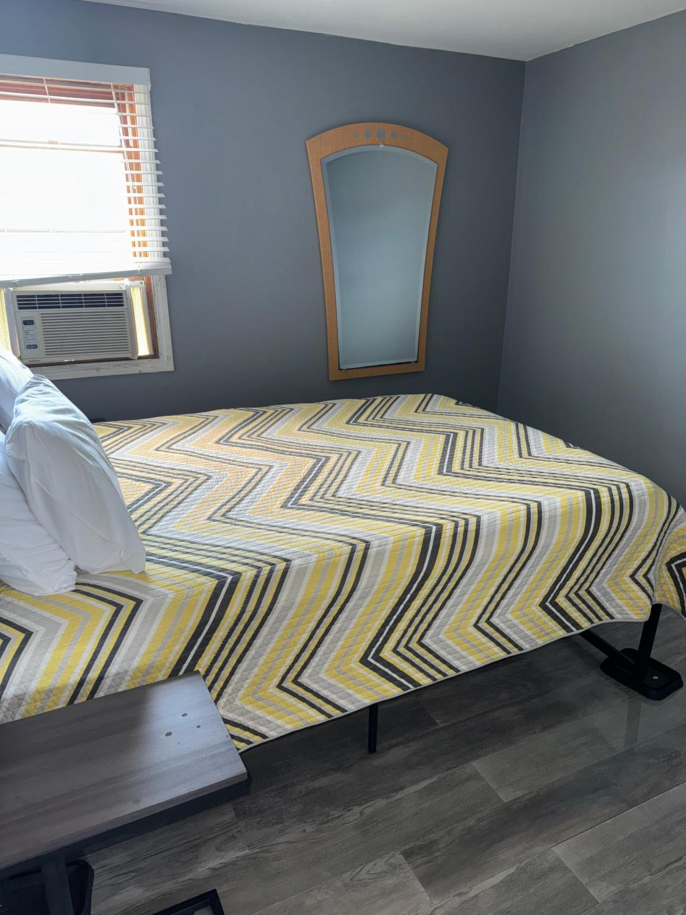 12 Ashworth Ave suites - Property Image 2