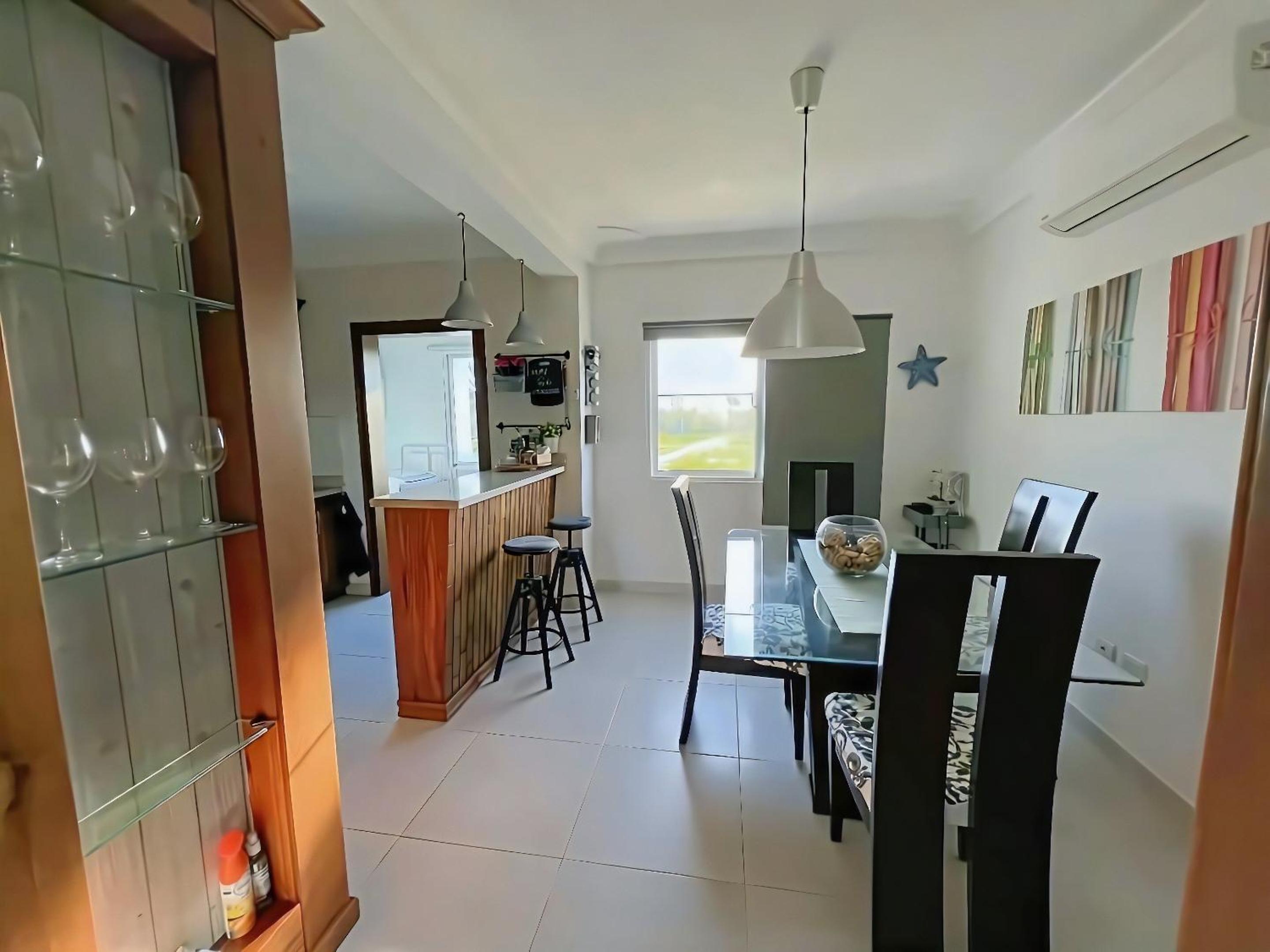 Duplex,near the Beach plus airport