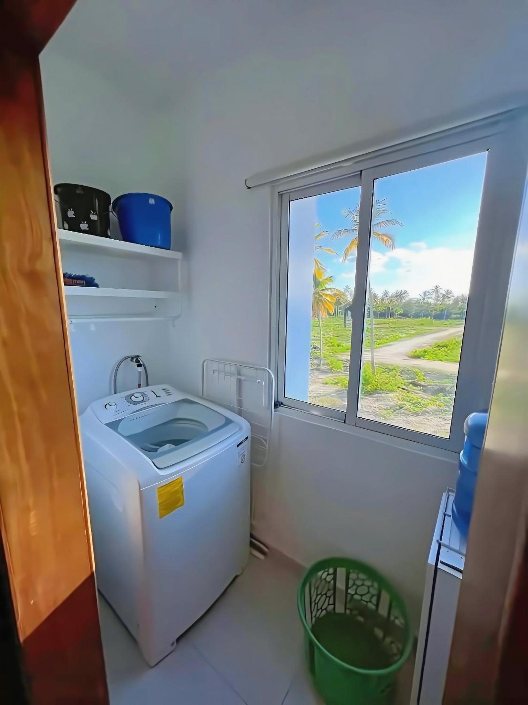 Duplex,near the Beach plus airport