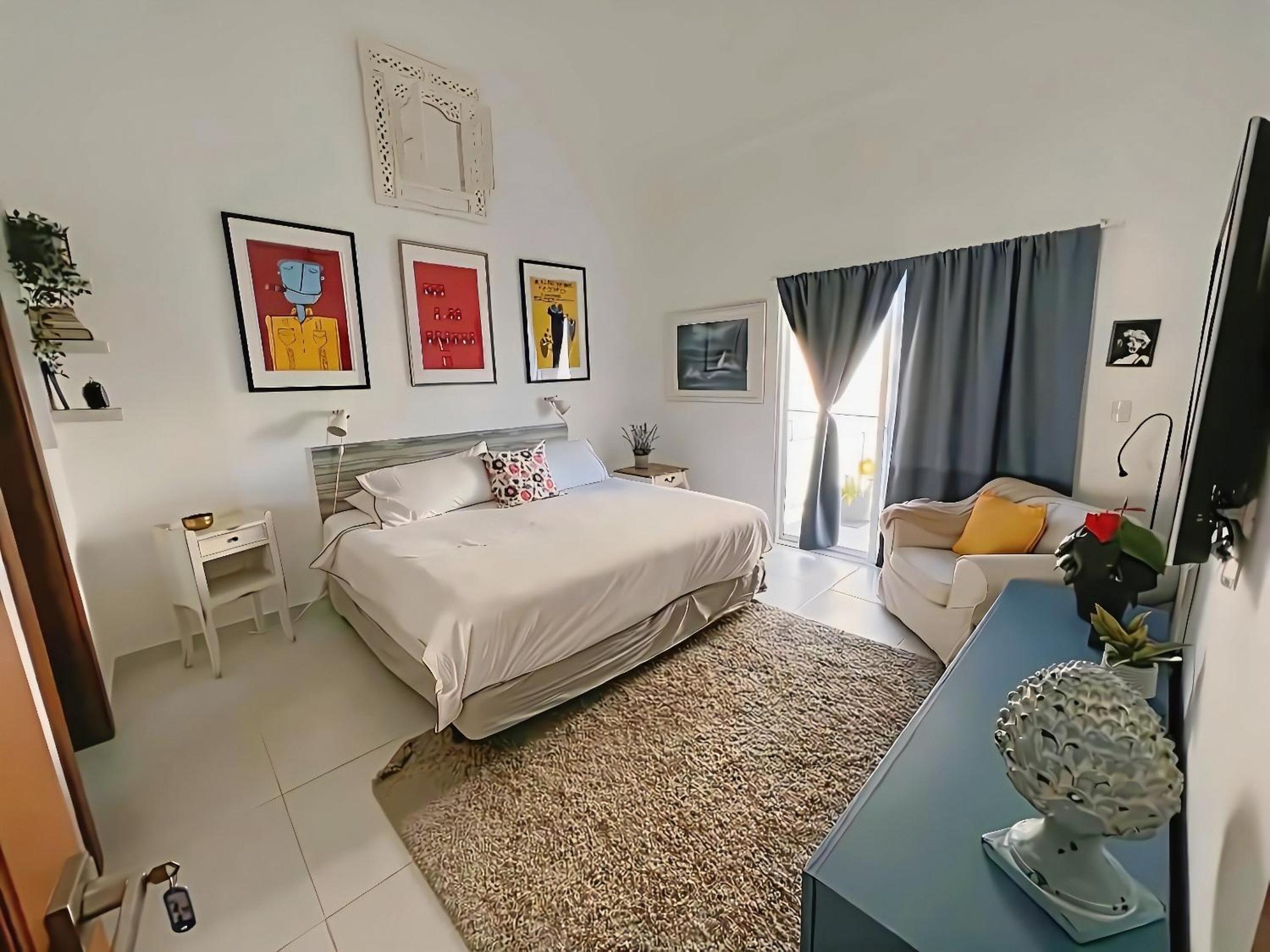 Duplex,near the Beach plus airport