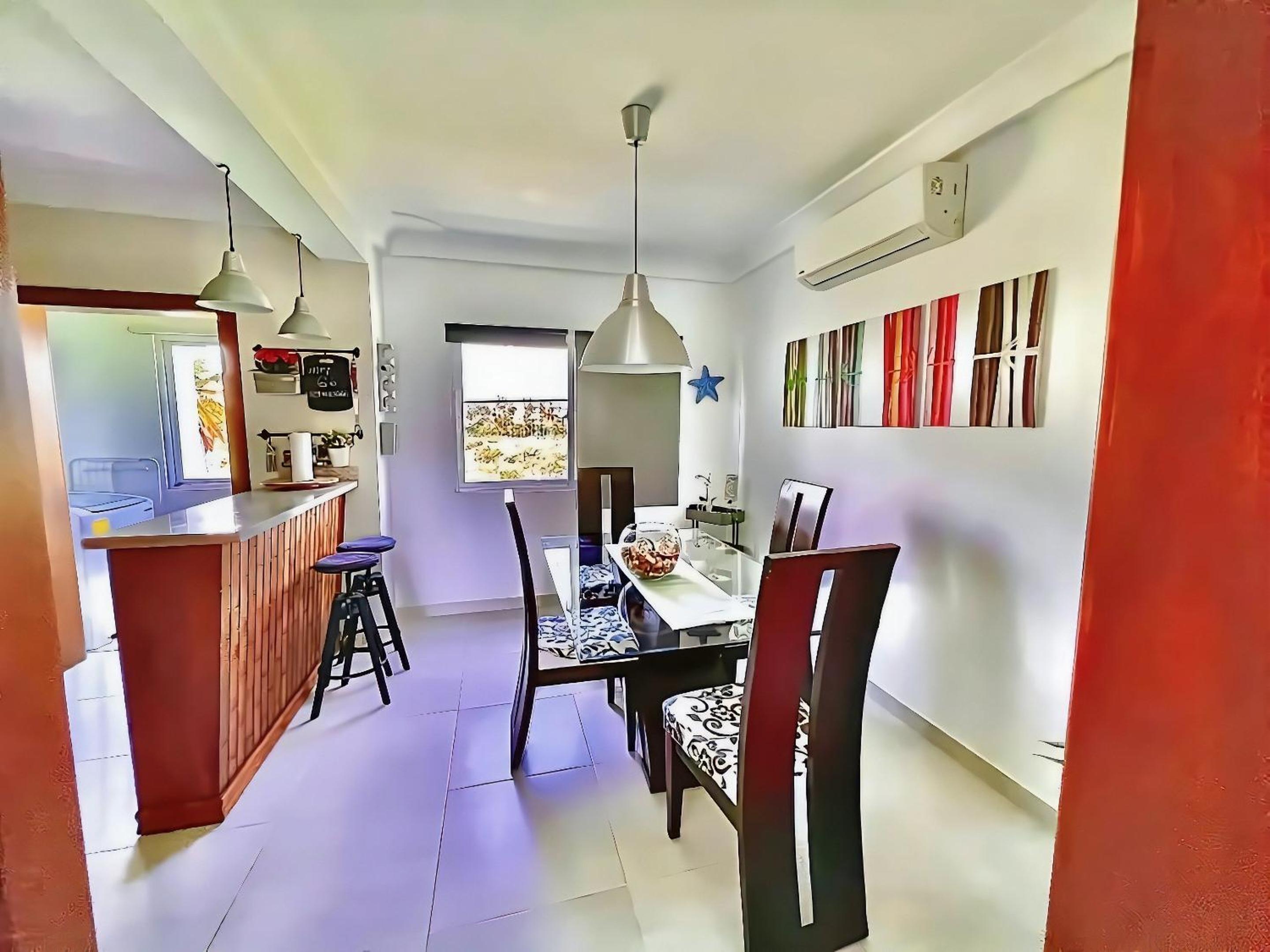 Duplex,near the Beach plus airport