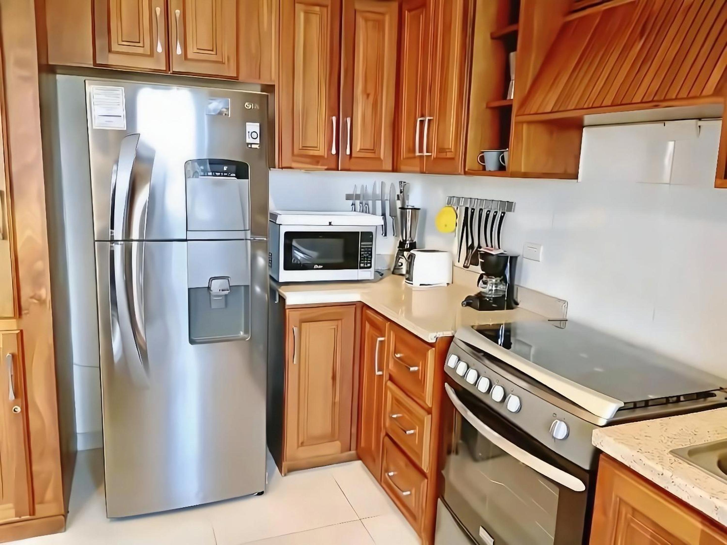 Duplex,near the Beach plus airport