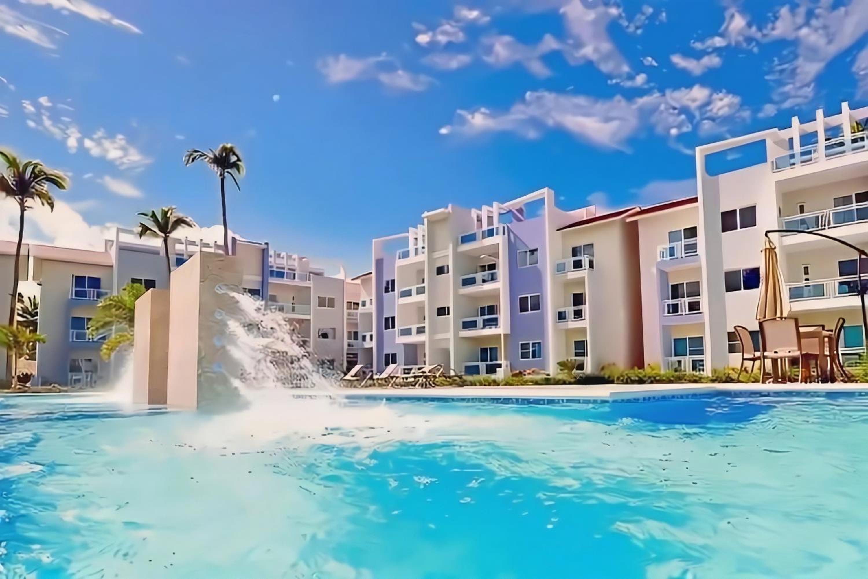 Duplex,near the Beach plus airport