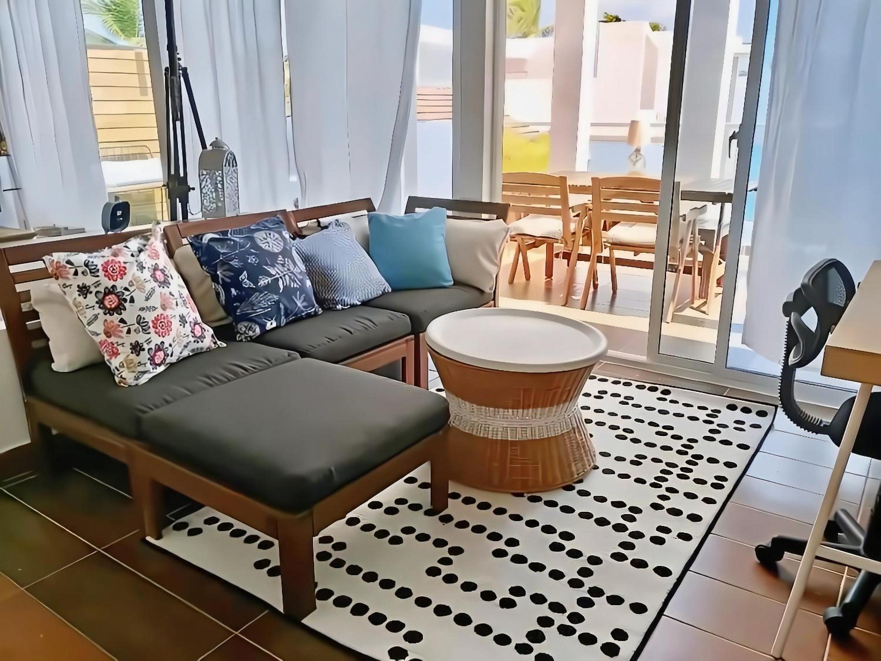 Duplex,near the Beach plus airport