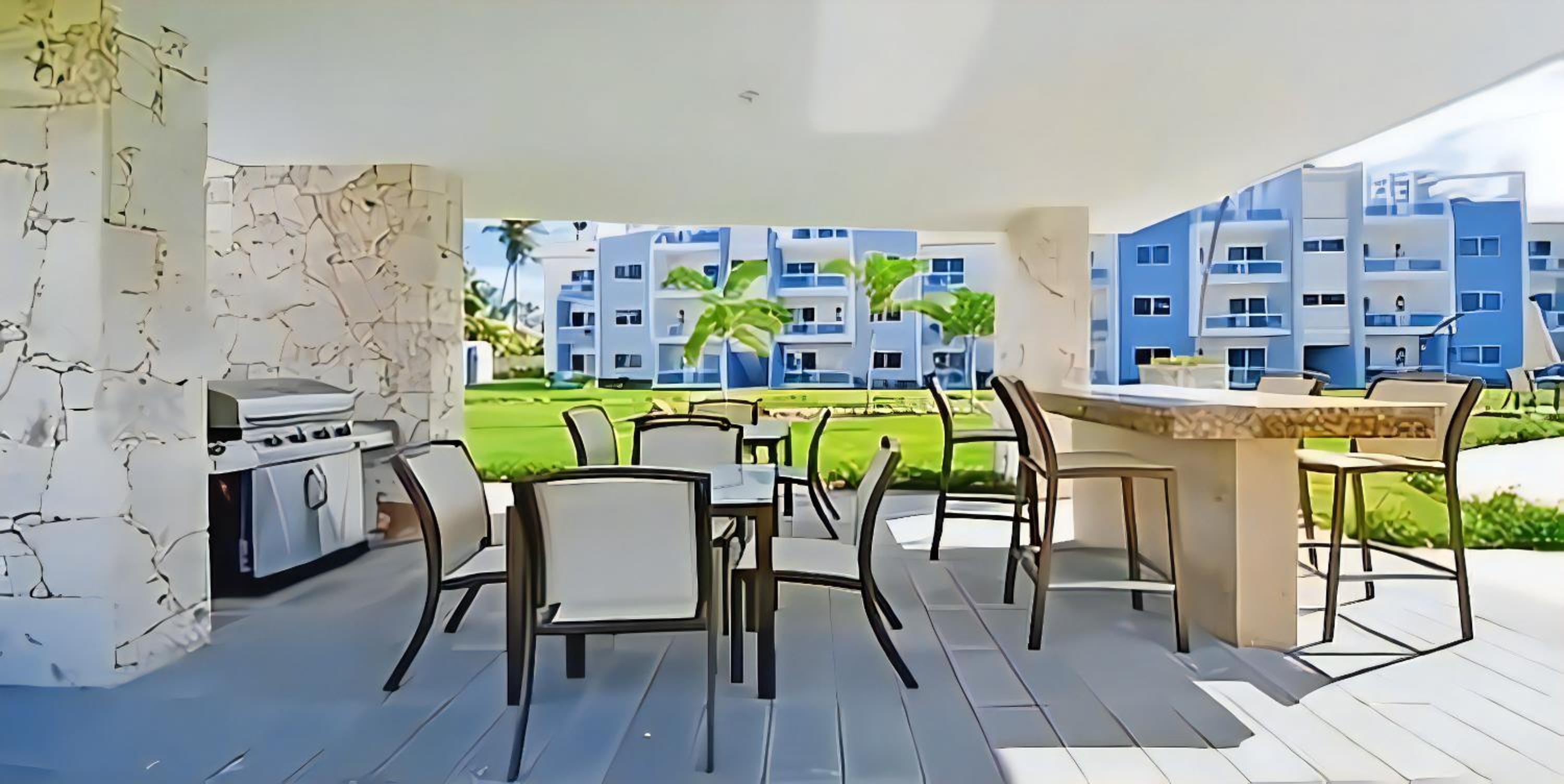 Duplex,near the Beach plus airport