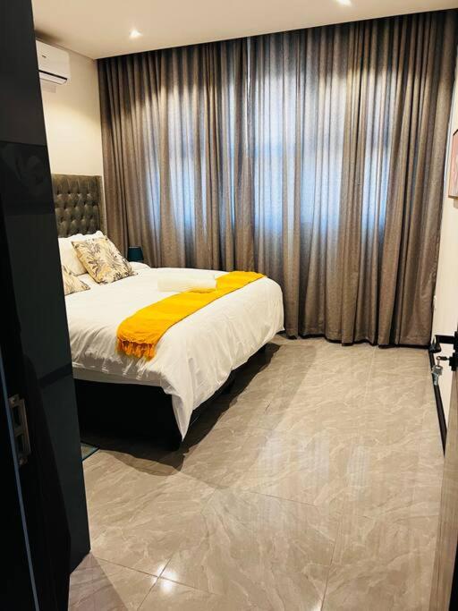 Energizing 2bedroom Apartment in Setlhoa Block 10