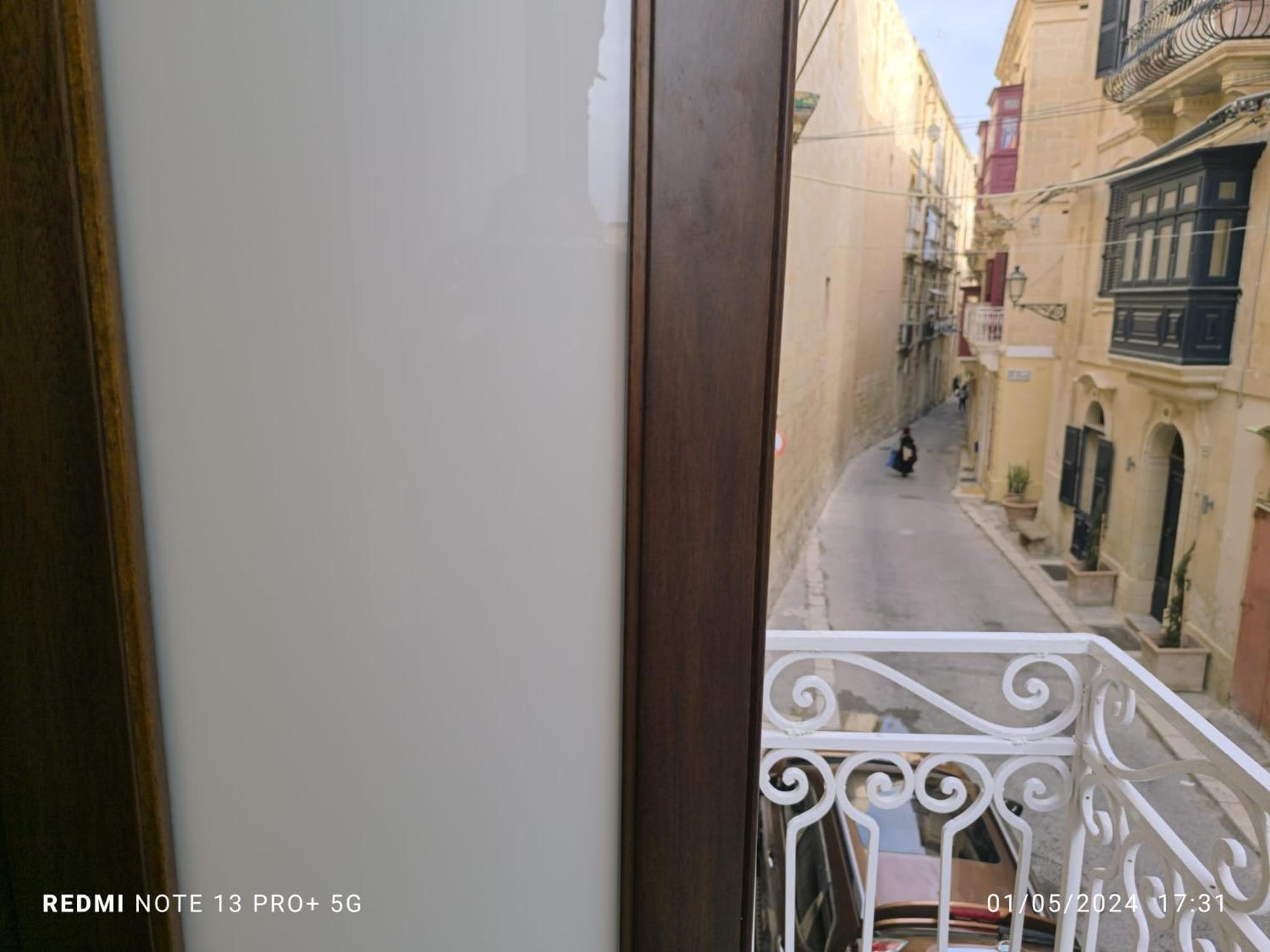 Birgu's central traditional apartment view 2