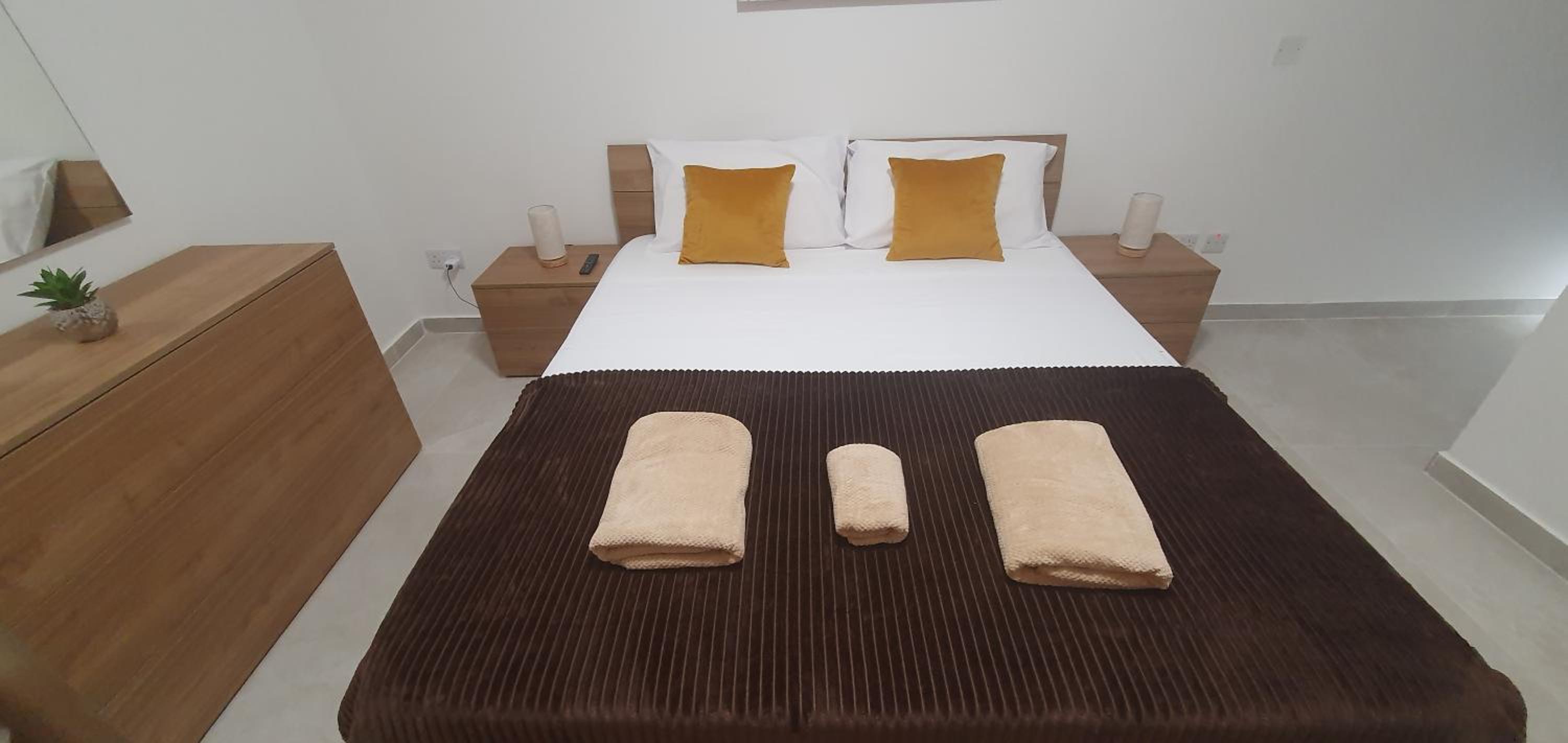 Centre Point Comfort Apartment photo 4