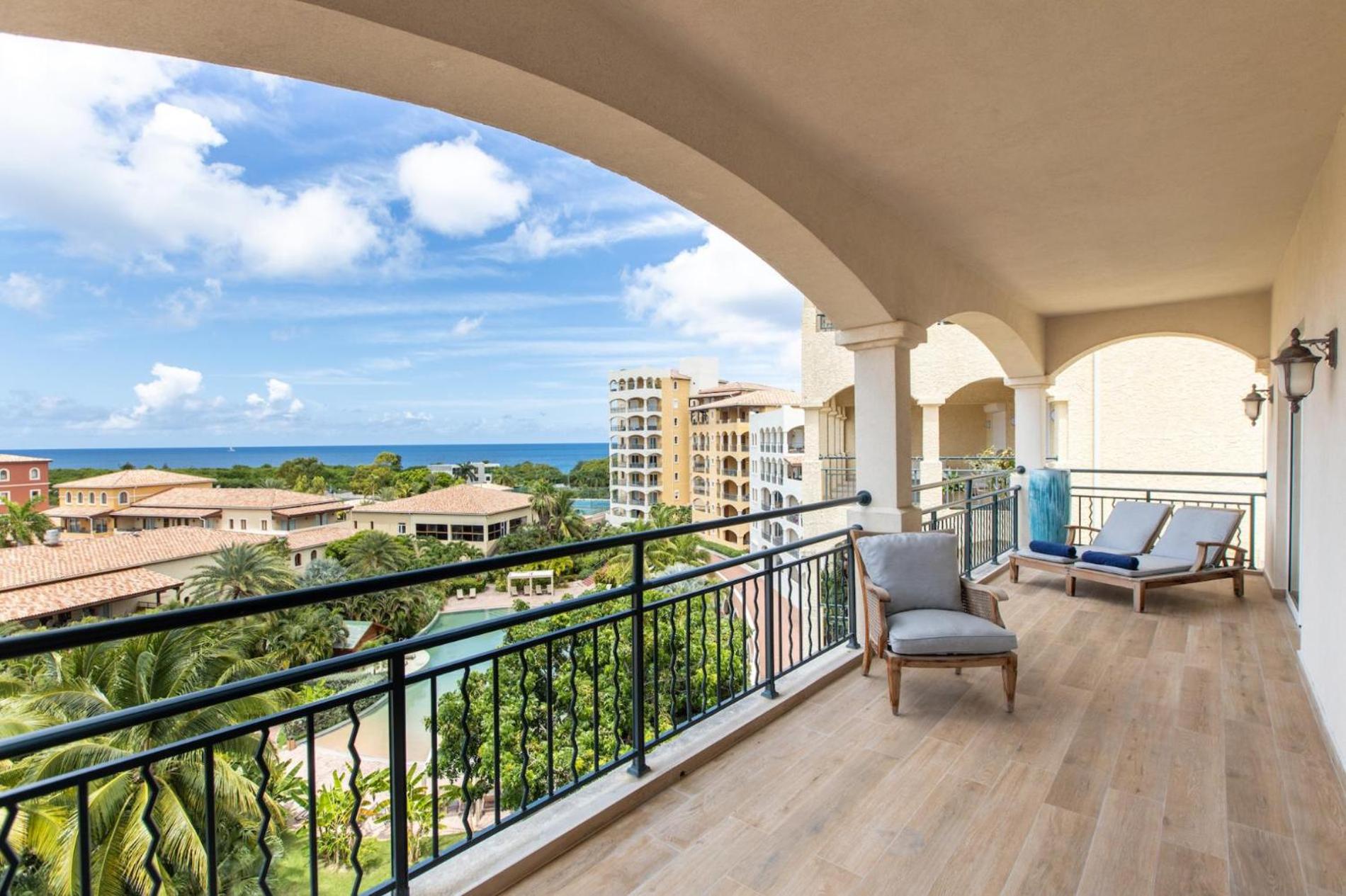 Designers Delight 3 BR w Pool Gym Tennis Courts view 3