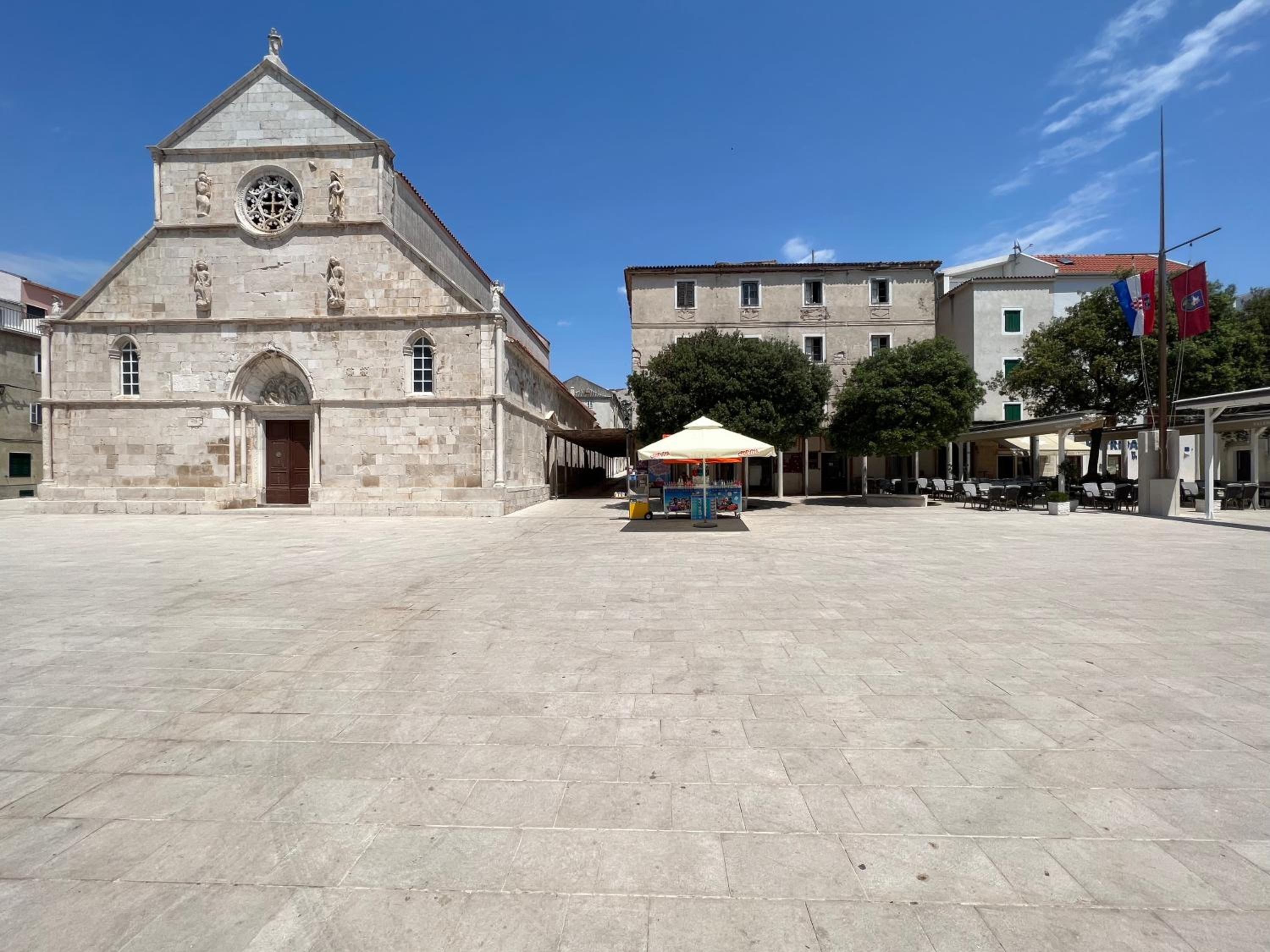 Apartments Valentino by Pag tours