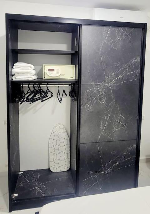 Beautiful Apartment in Ramat Gan next to SHEBA Hospital view 4