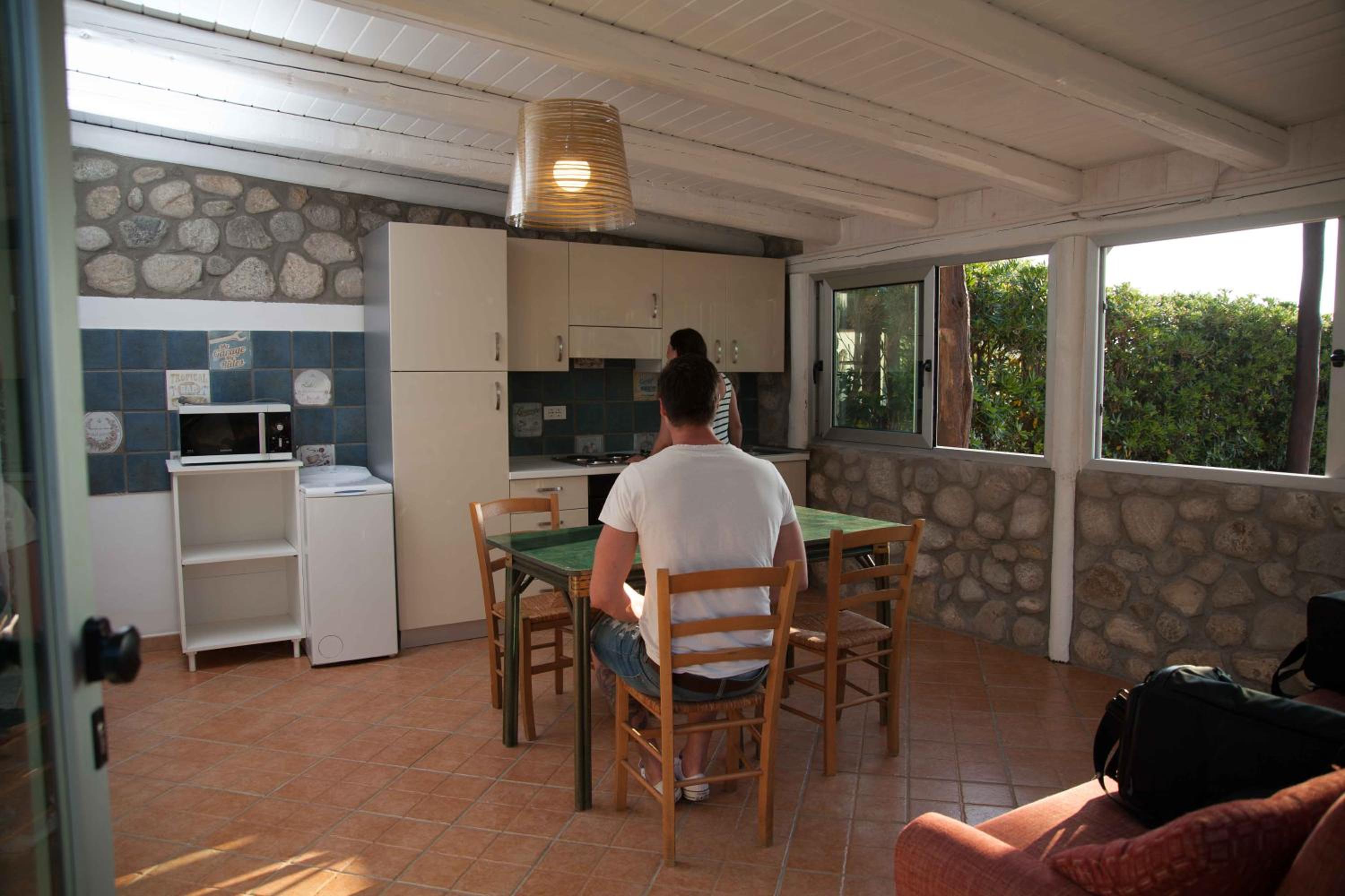 Marinella Beach Apartments - On The Beach - Private Free Parking