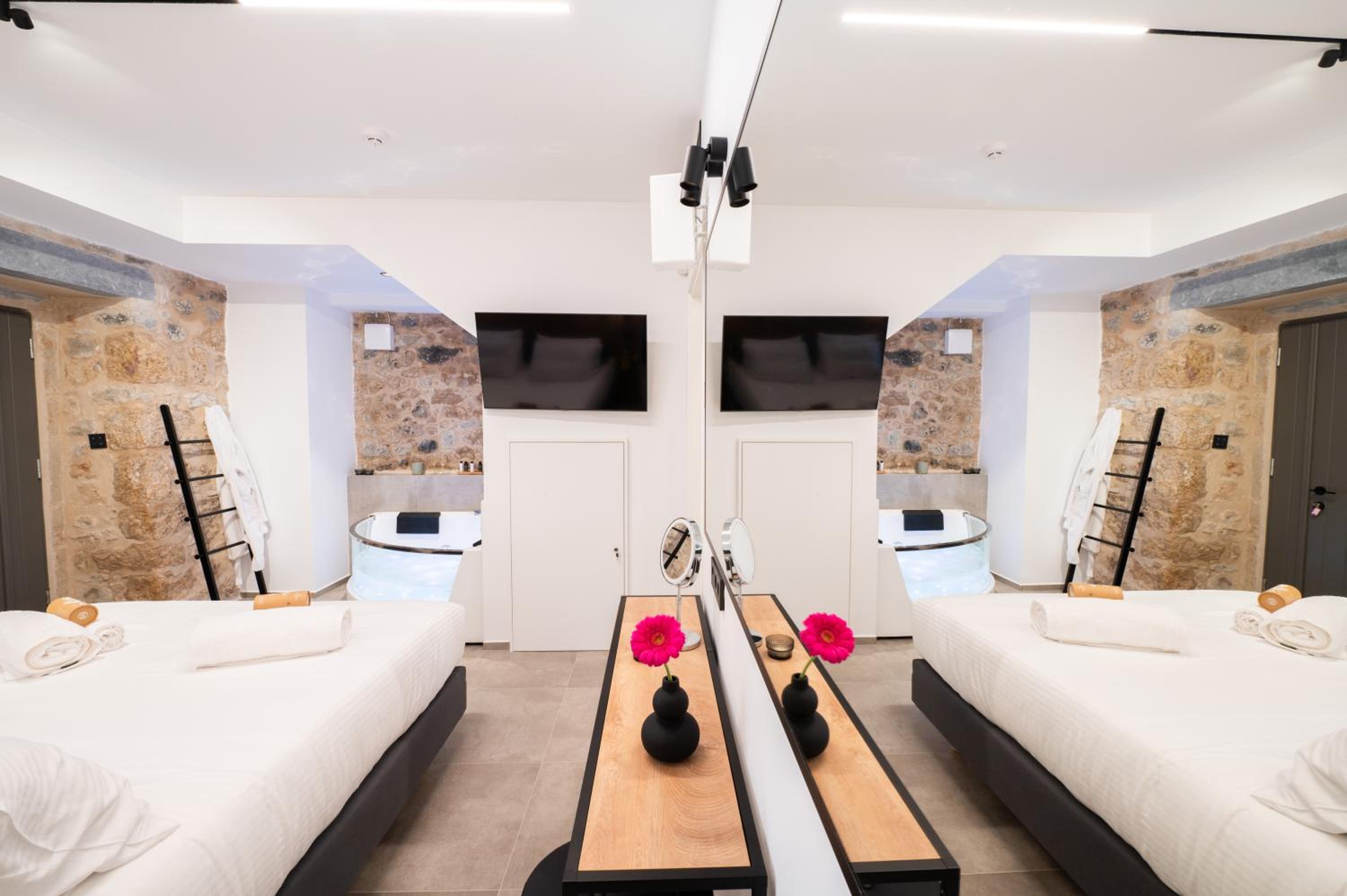 Cardamilia Suites