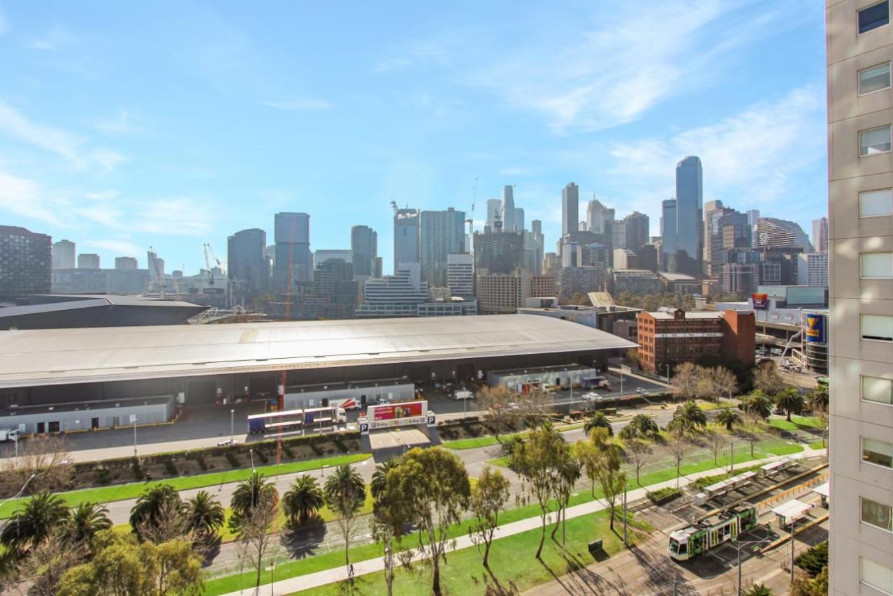 Spacious Living and Grand Views in Southbank