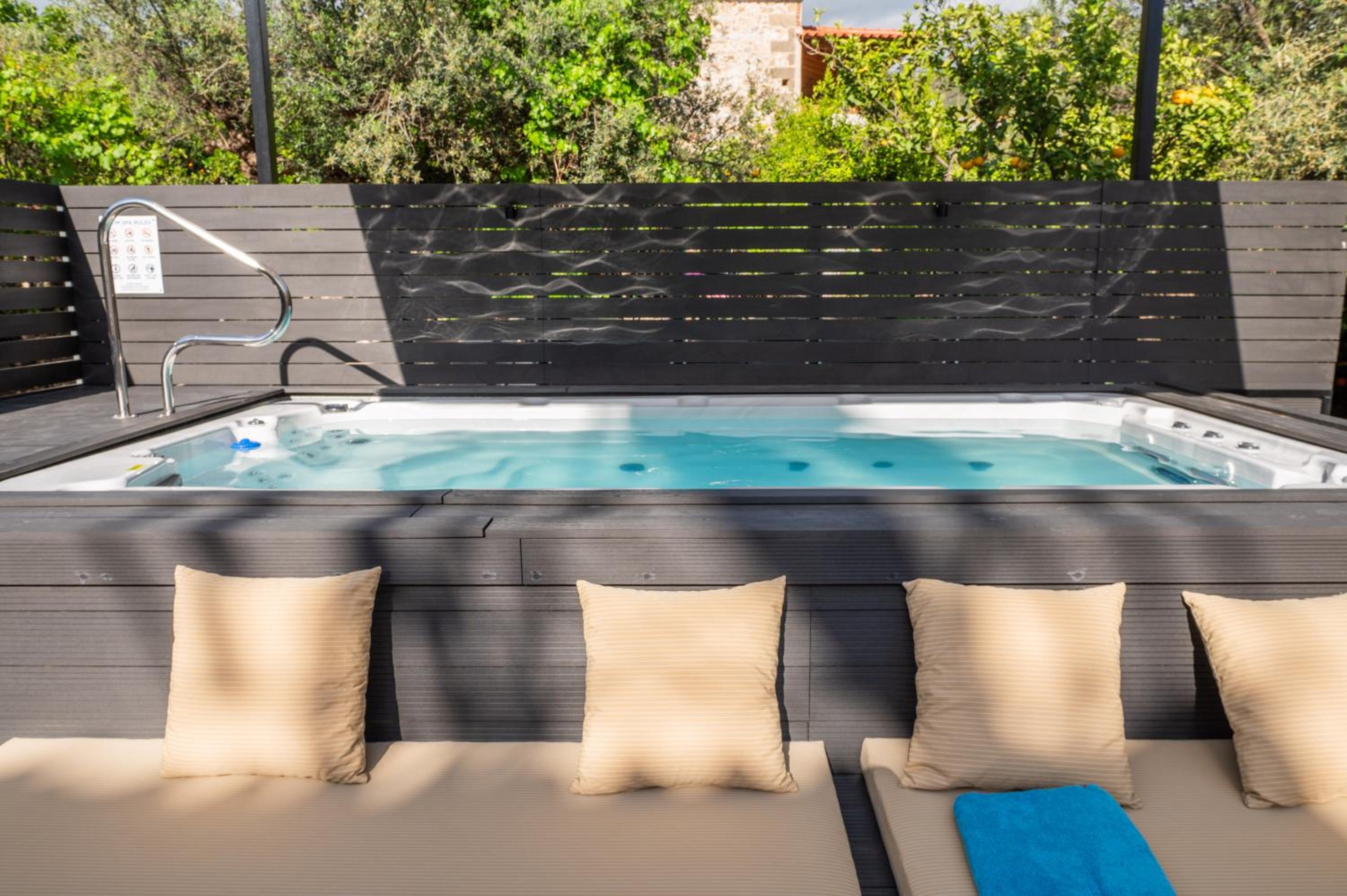 Cardamilia Suites