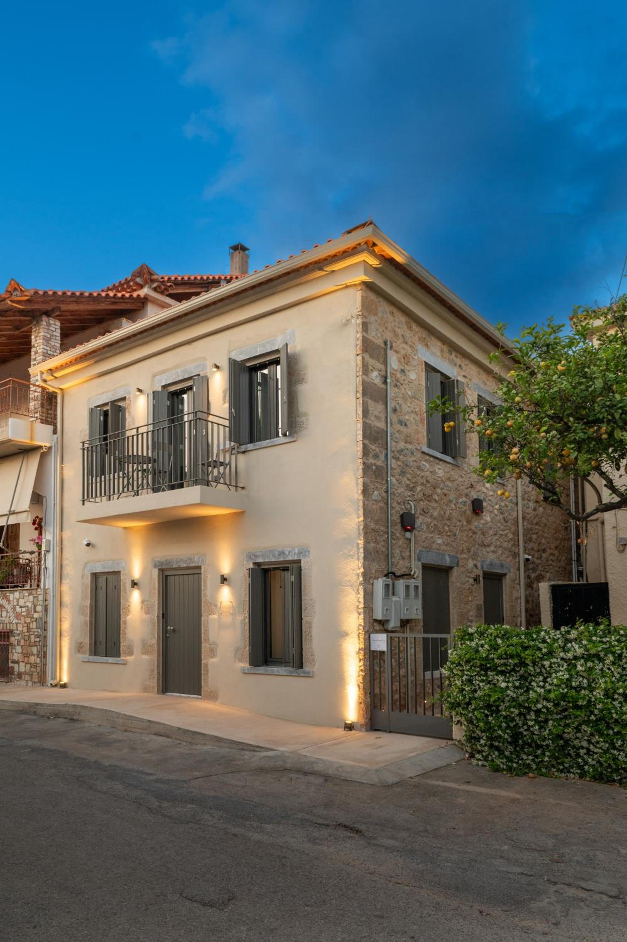 Cardamilia Suites