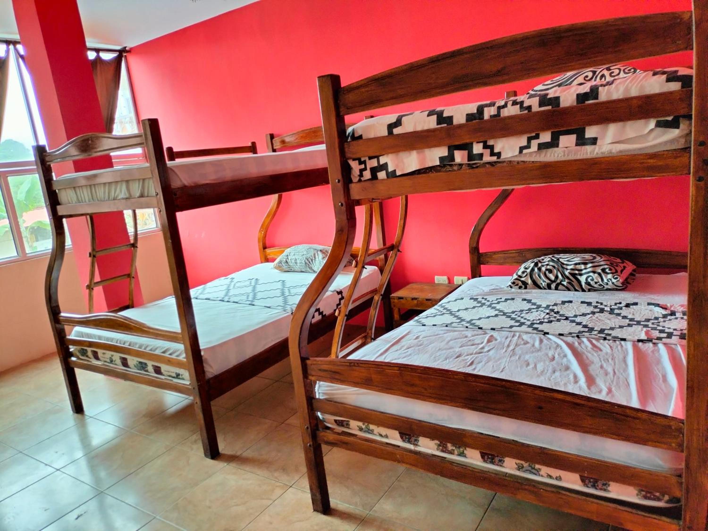Casa Hostal I love Montañita