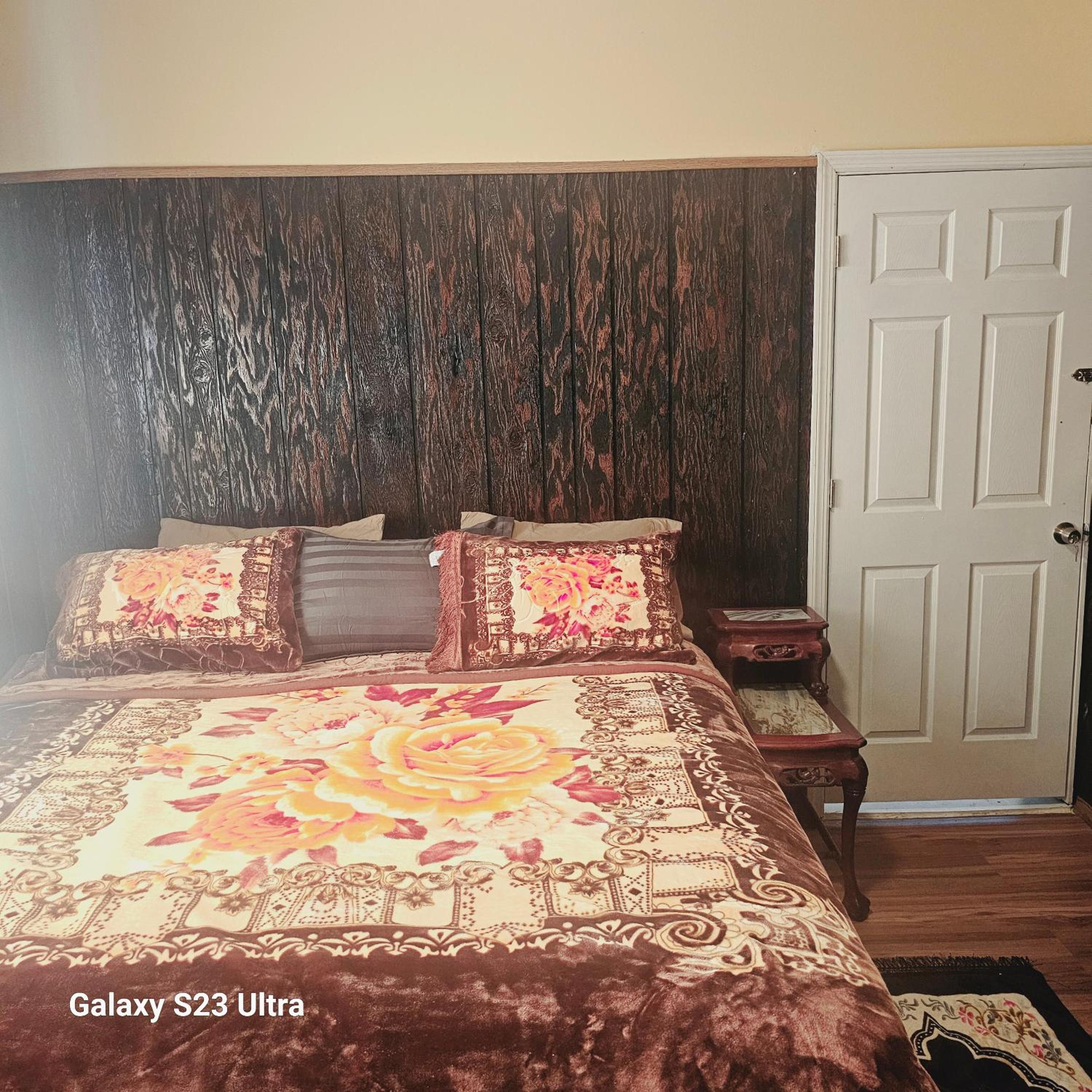 HARPER AVE DIVINE GUEST HOUSe, PRIVATE BATHROOM, FREE PARKING view 2