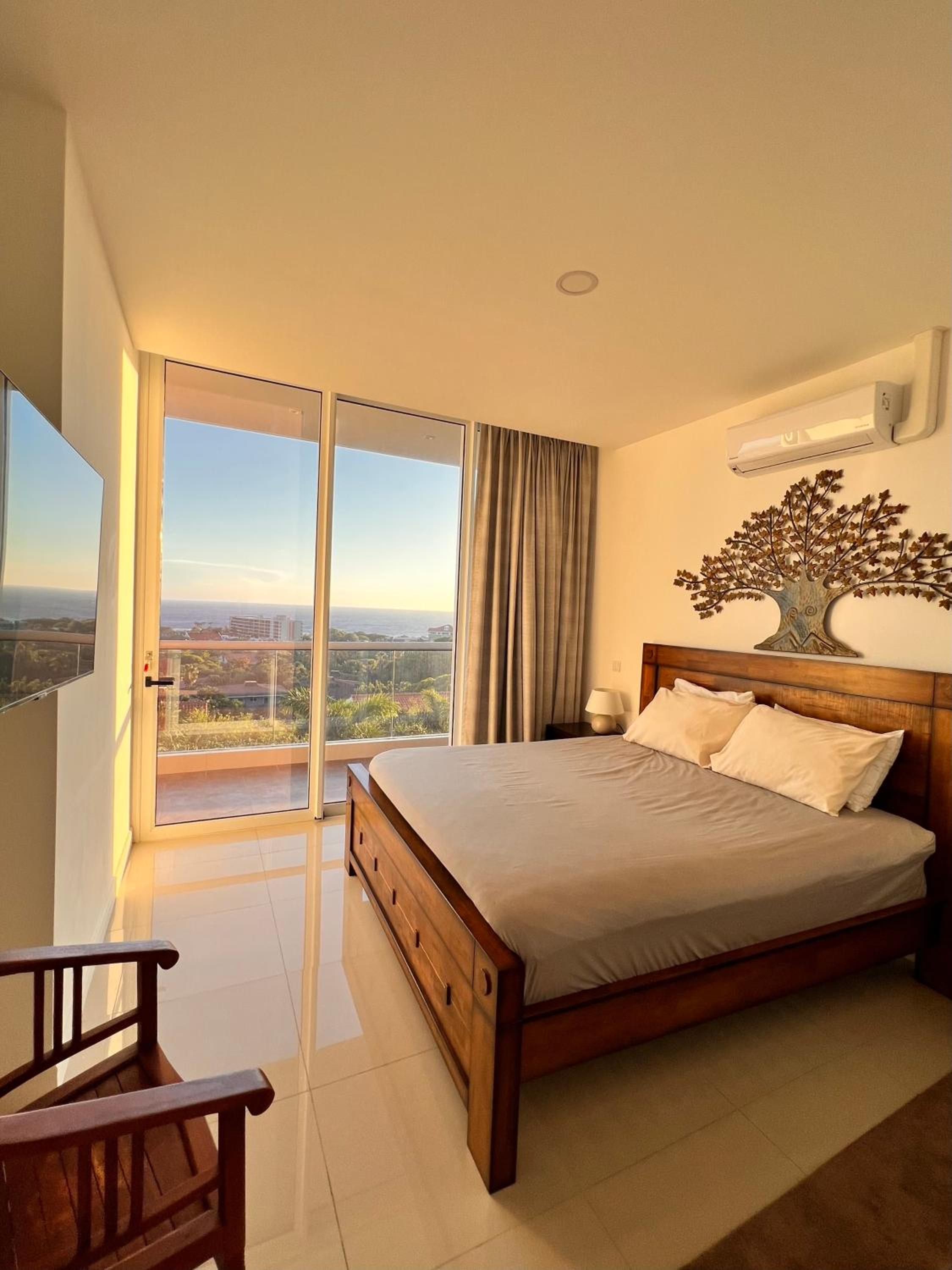 Panoramic Ocean View Suite