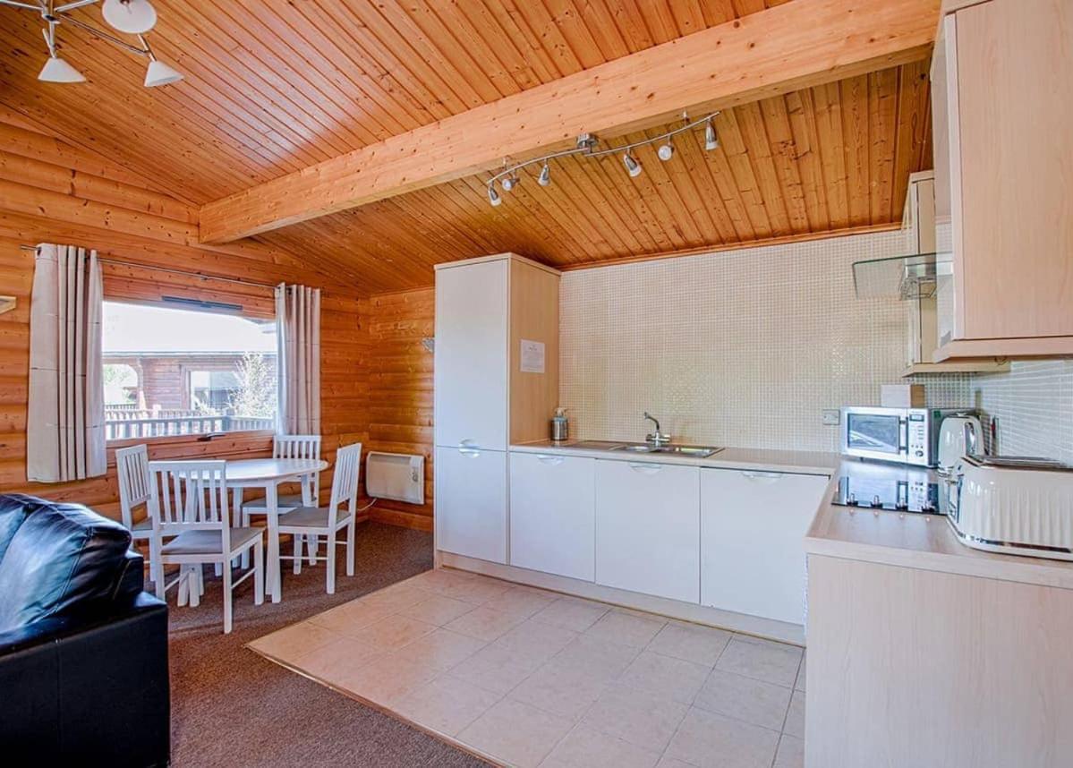 Fingle Glen Lodges